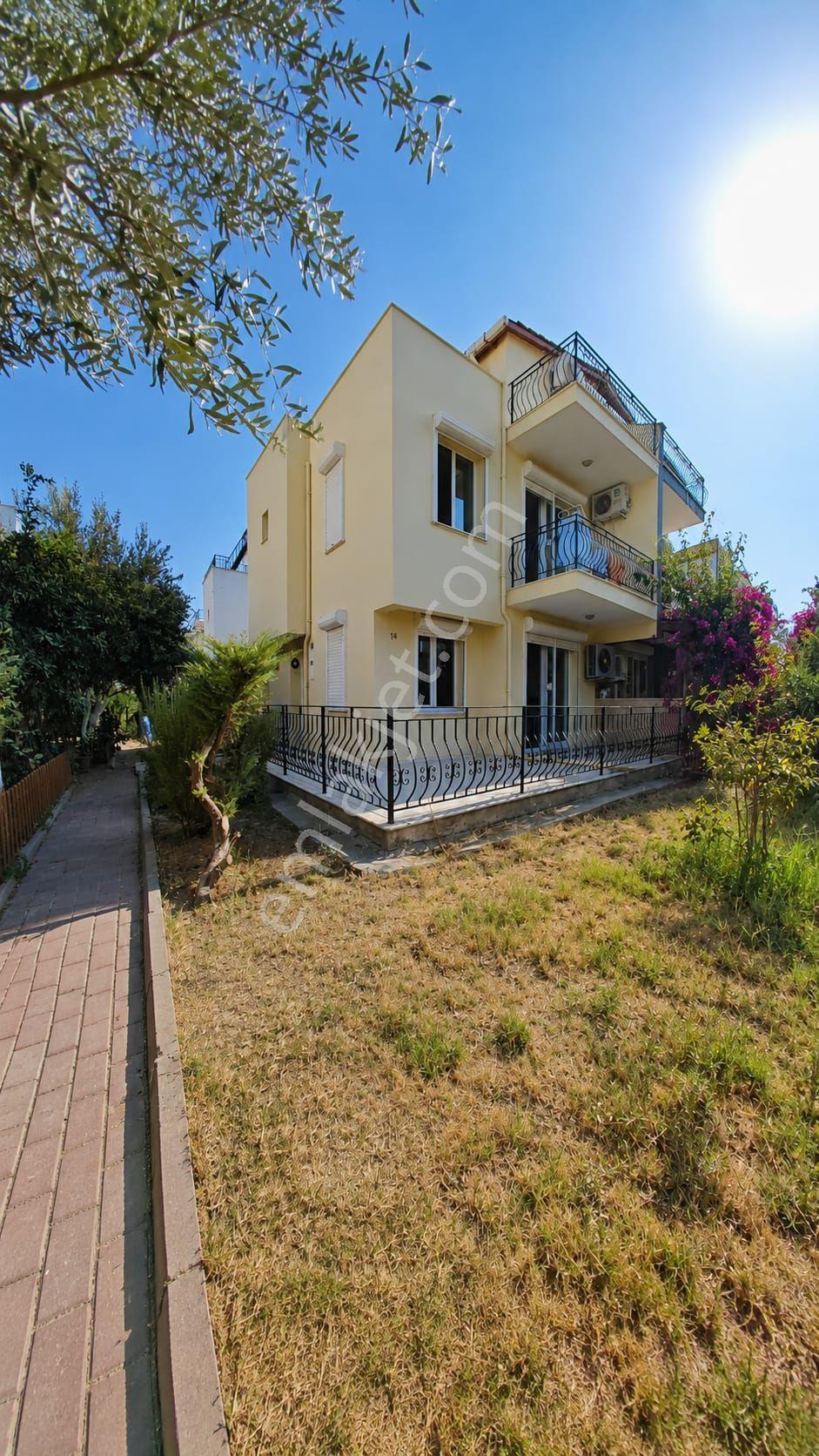 Yaz Kış Yaşama Uygun Bahçeli 4+1 Triplex Yazlık
