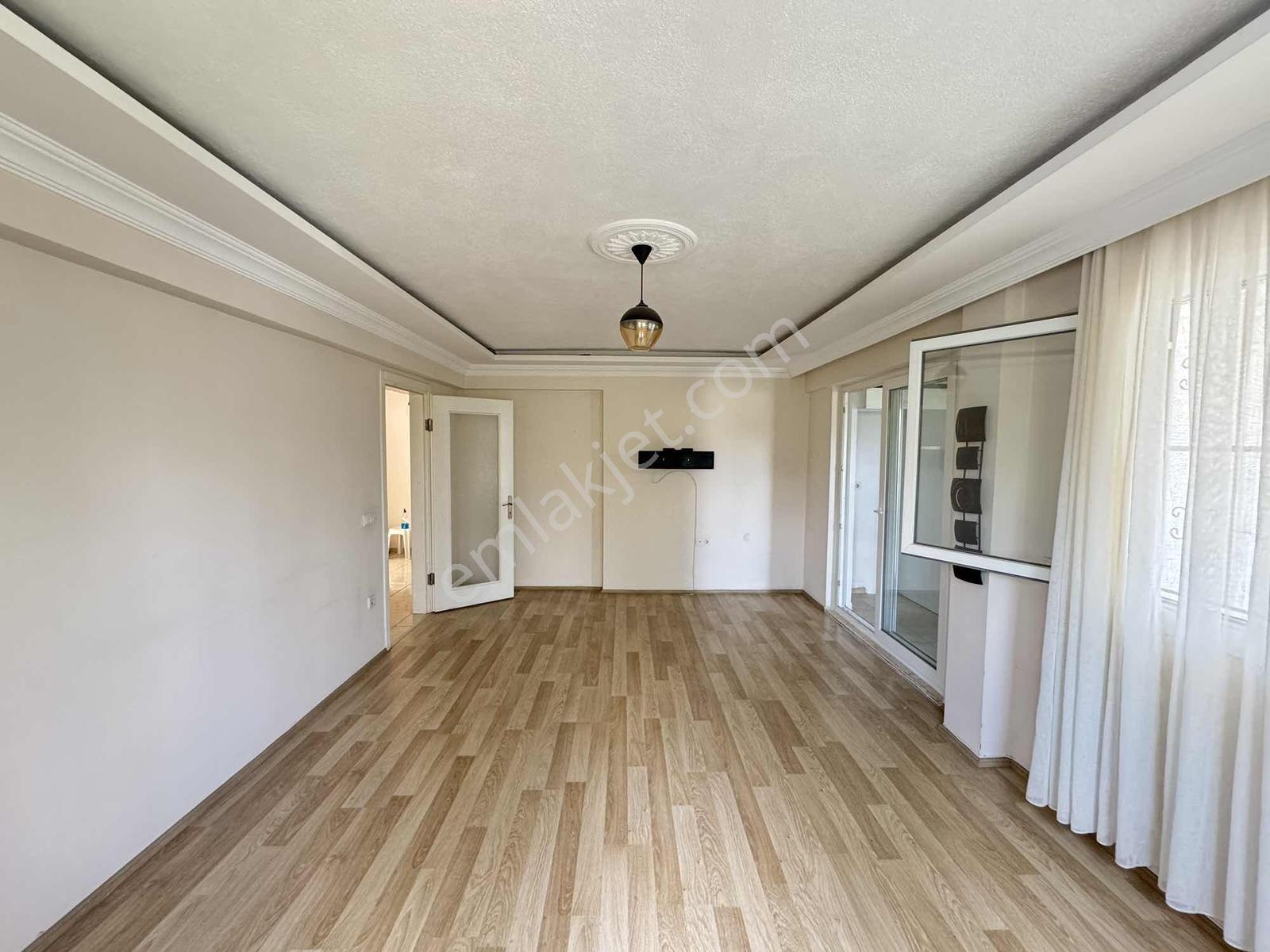 Foça Mah Kiralık Eşyasız 2+1 Köşe Daire - Görsel 17