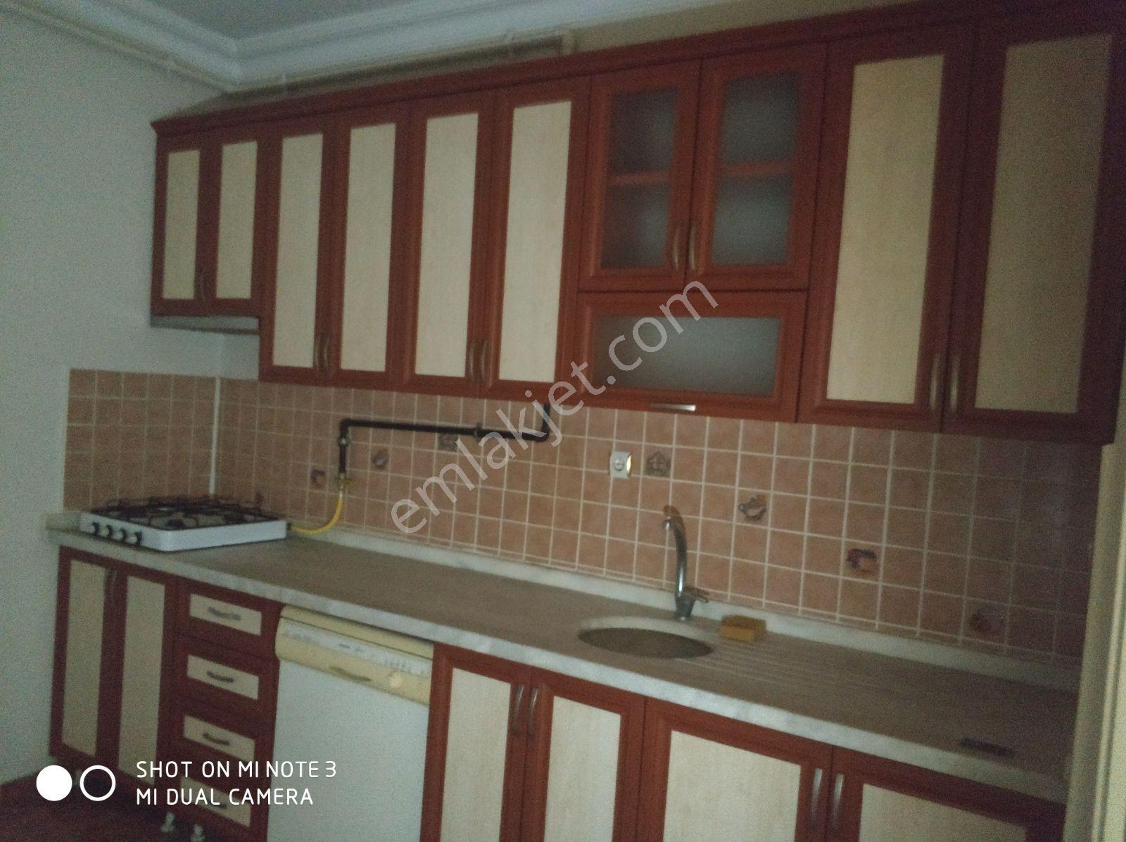 Bahçelievler'de Kiralık 2+1 Asansörlü Teraslı Dubleks Daire - Görsel 16