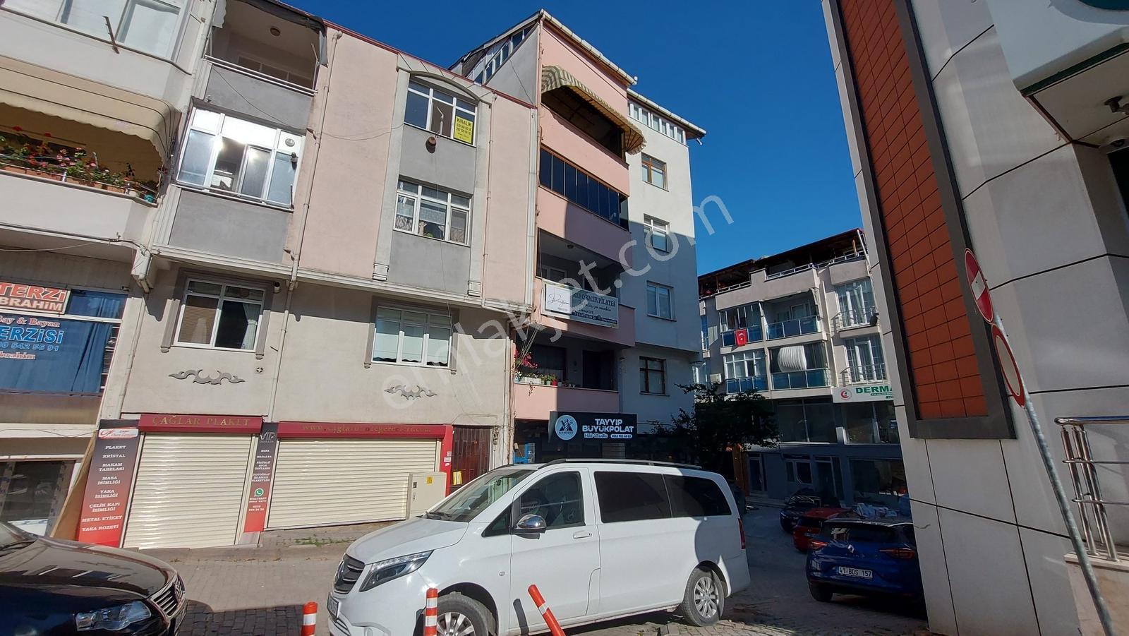 Derince Merkezi Konum Satılık Geniş 5+2 Asansörlü Daire - Görsel 4