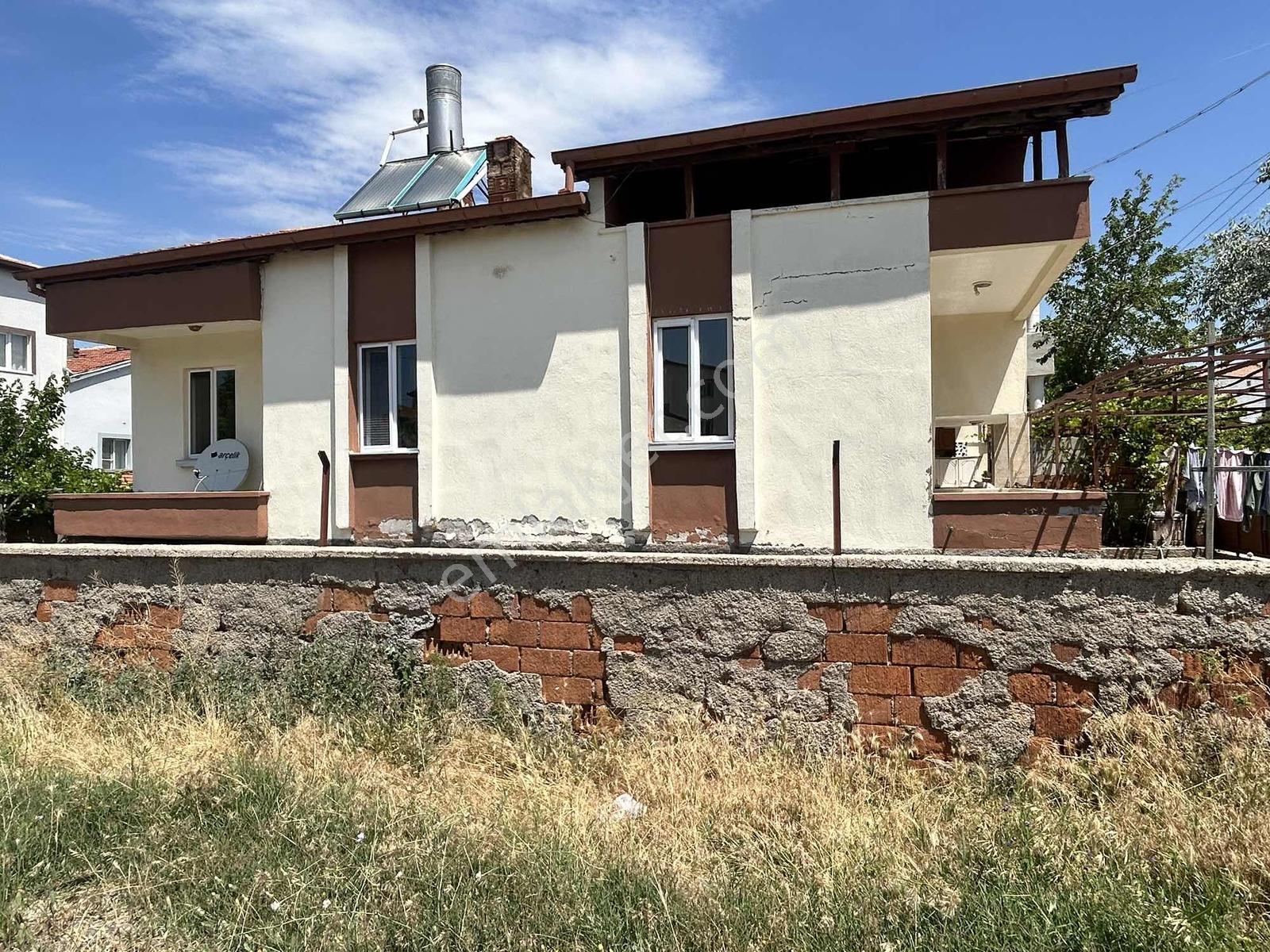Belediye Arsalarında Satılık 3+1 Müstalik Ev 340m2 Köşe Parsel - Görsel 5