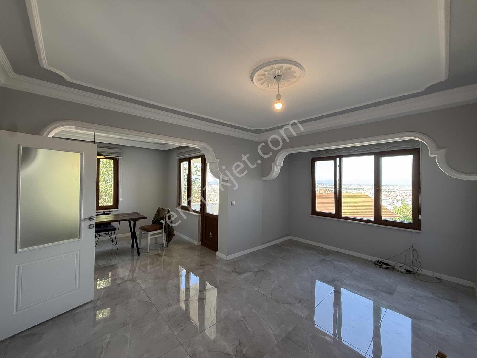 Ayşe Emlak'tan Serdivan Merkez'de Kiralık Manzaral Dubleks Daire - Görsel 9