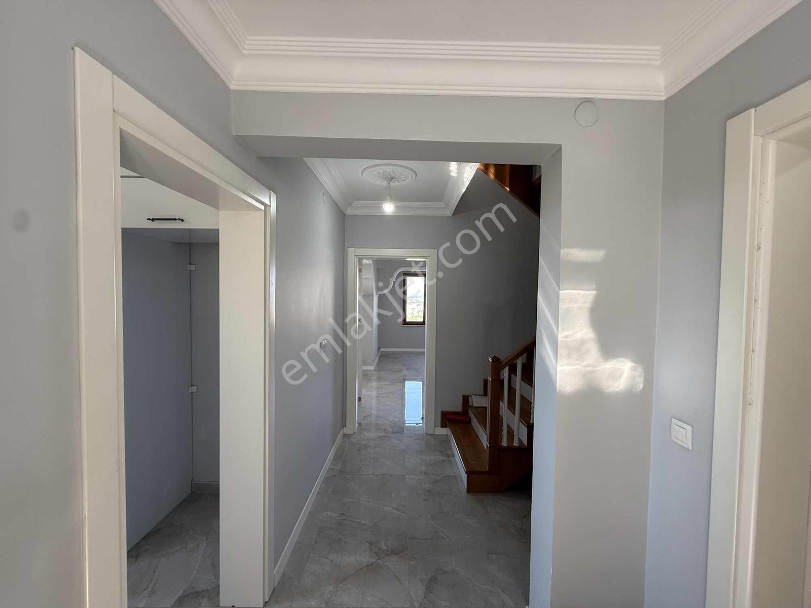 Ayşe Emlak'tan Serdivan Merkez'de Kiralık Manzaral Dubleks Daire - Görsel 14