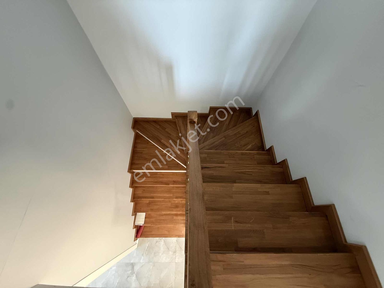 Ayşe Emlak'tan Serdivan Merkez'de Kiralık Manzaral Dubleks Daire - Görsel 31