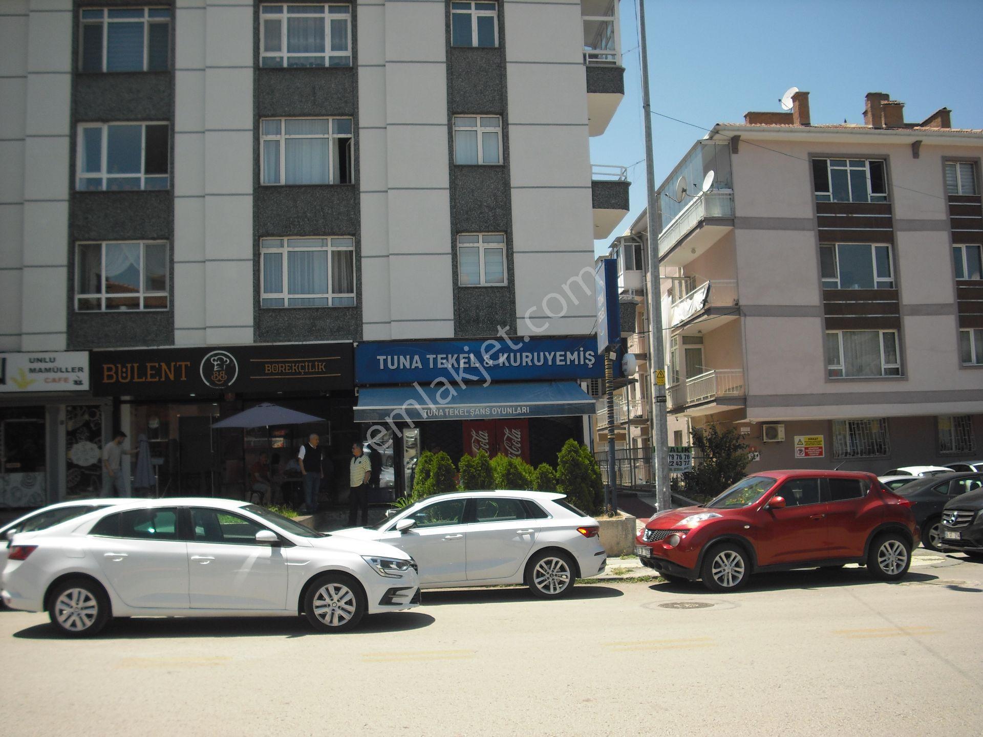 Dikmen Hürriyet Cad. Çetin Emeç Bulvarına Çok Yakın Kot 2 Full Salon Bağımsız - Görsel 27