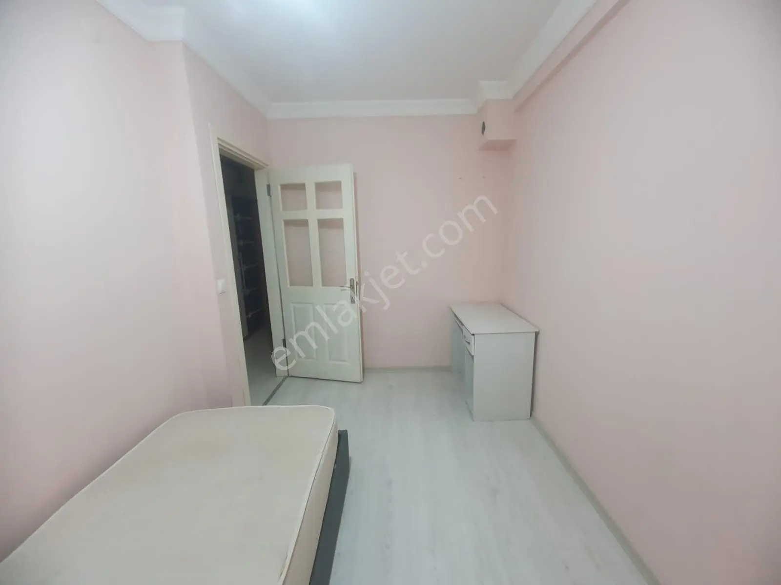 Üniversite Restoran Ve Kafelere Yakın Doğalgazlı 1+1 Daire - Görsel 3