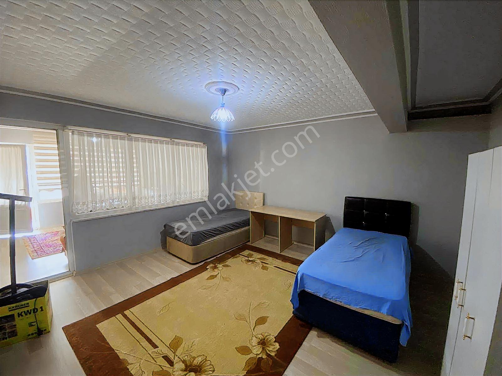 Şahinoğlu Emlakdan Yakıt-su Dahil Kiralık Eşyalı 1+1 Daire