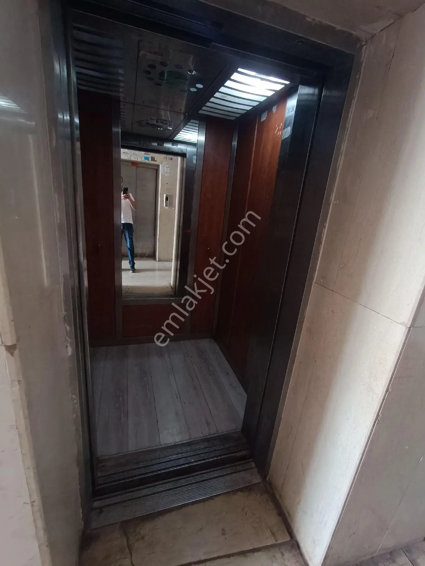 Üçkuyular Tokilerde Kiralik 1+1 Eşyalı Daire - Görsel 3