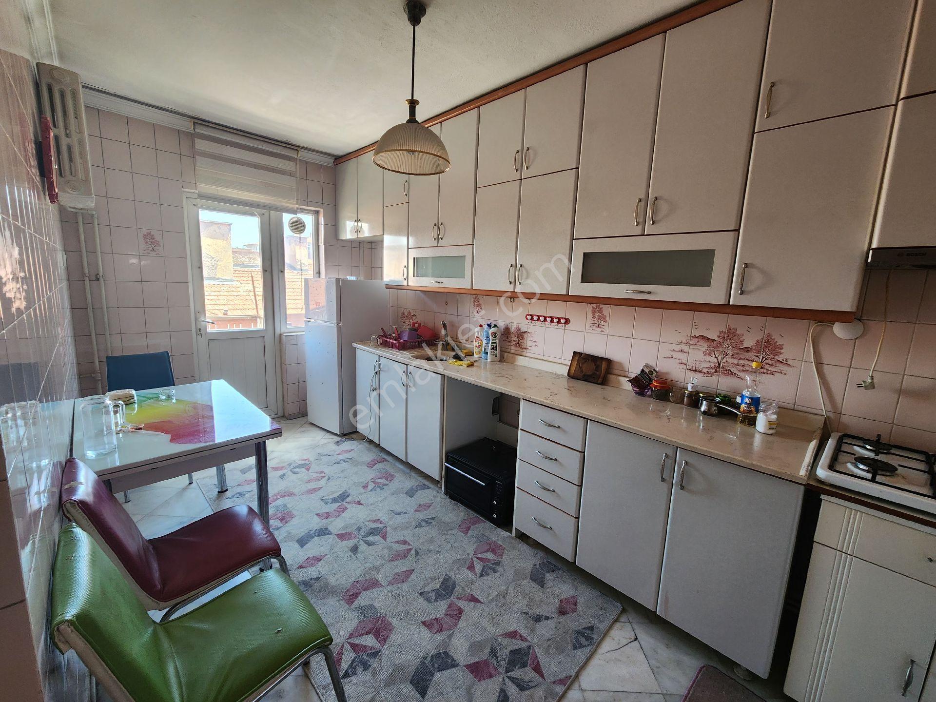 Burak Emlak'dan Kiralık Daire Kurtuluş Kıbrıs Cd. 3+1 B.salon Yapılı Eşyalı - Görsel 15