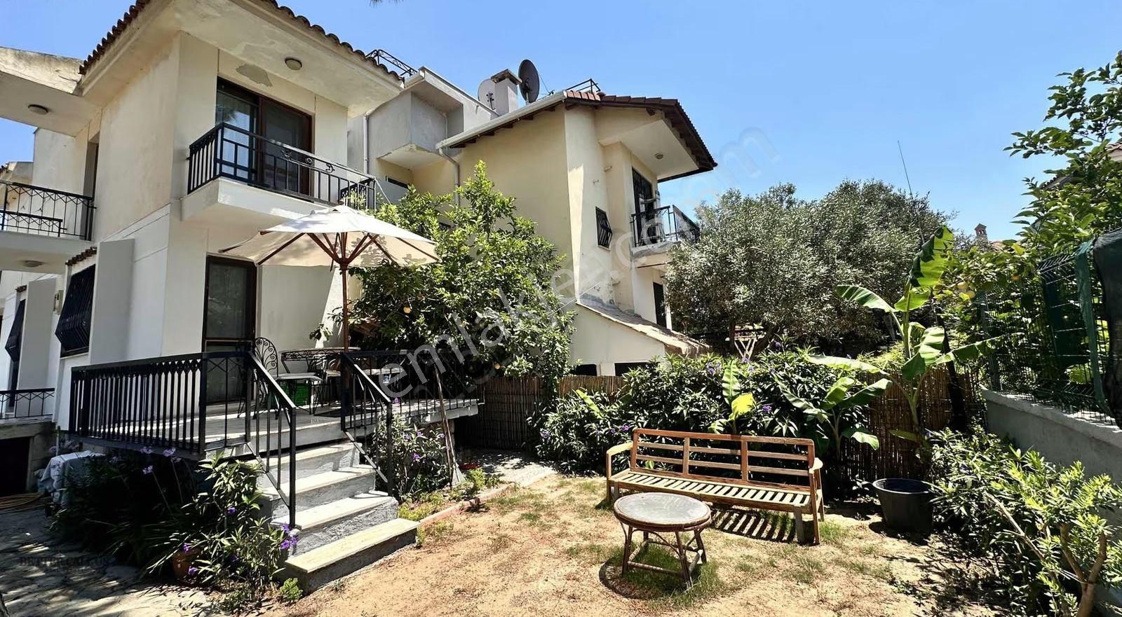 Better Call Us'dan Alaçatı'da Kiralık 3+1 Villa