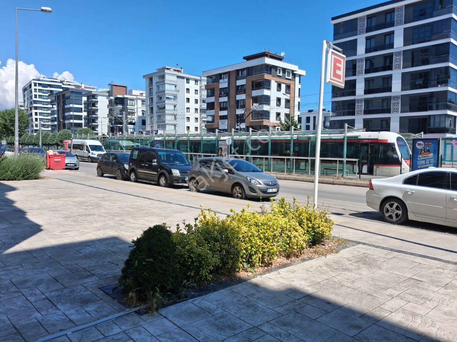 Truva/ahmet'ten Çobanlı Tramvay Durağında Kiralık Lüks 3+1 Daire - Görsel 9