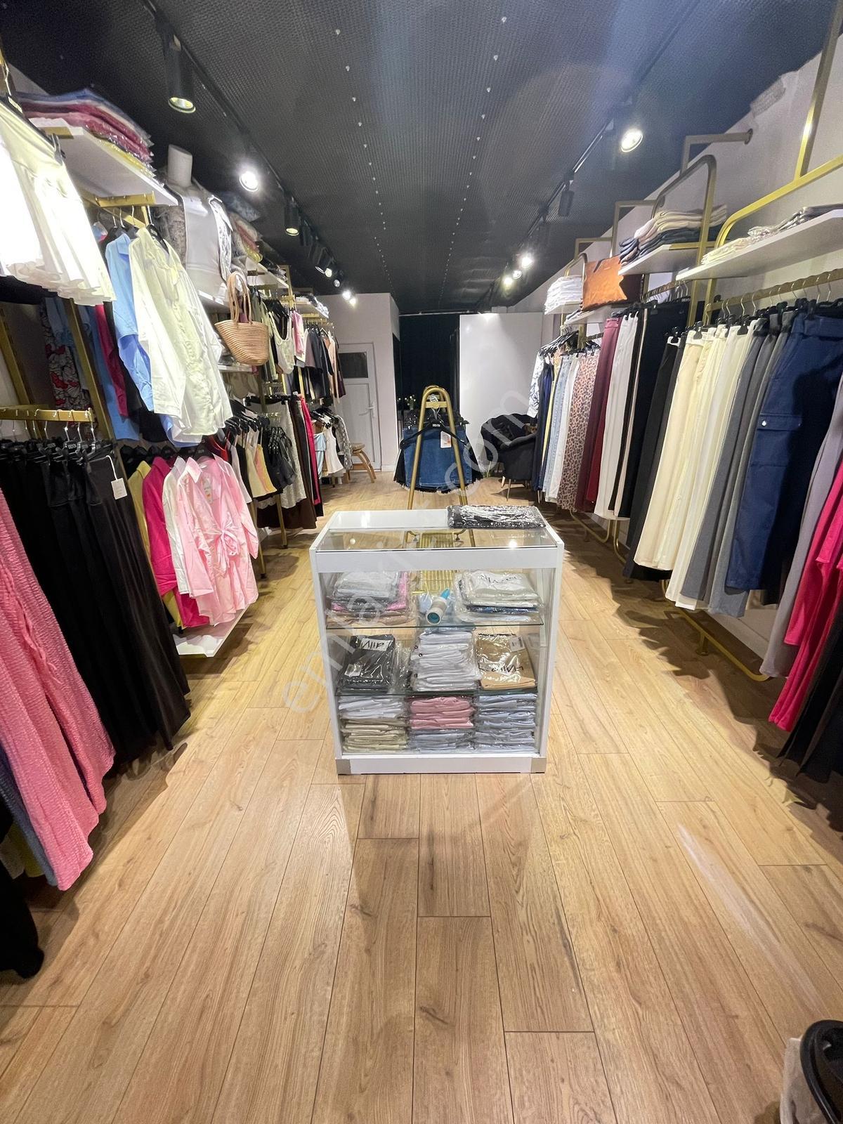 Hazar Gayrimenkul'den Kuaförler Sokağında Devren Kiralık Butik - Görsel 4