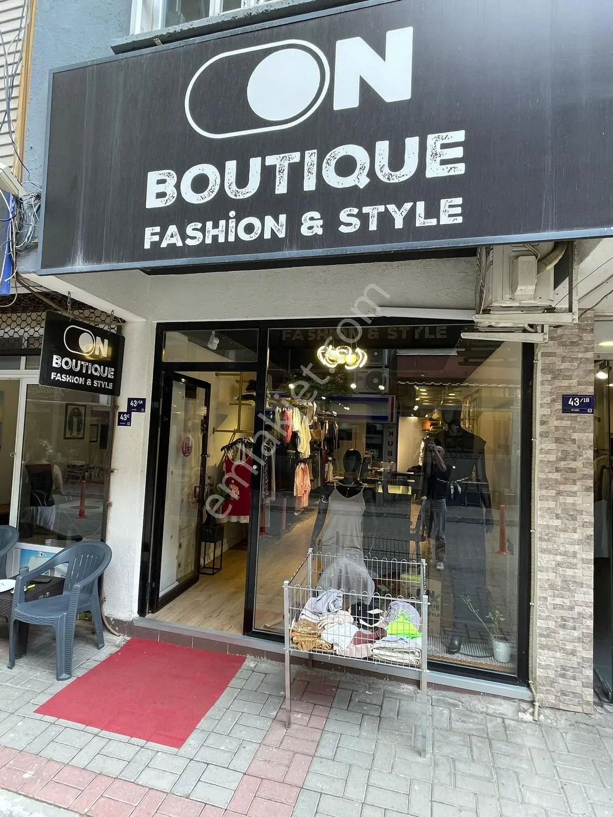 Hazar Gayrimenkul'den Kuaförler Sokağında Devren Kiralık Butik