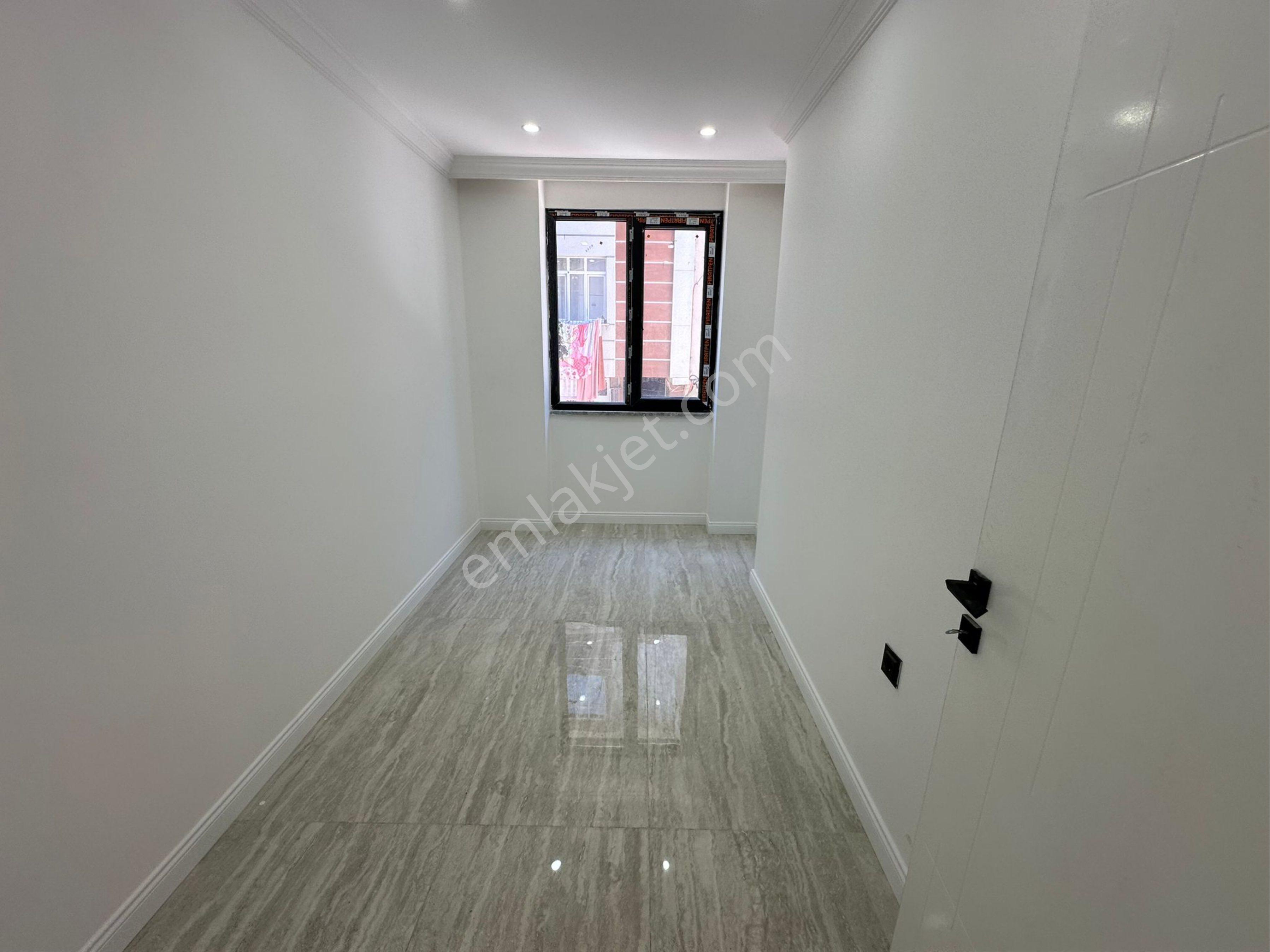 50. Yıl Mhl Satılık Köşe Başı Daire A Cadde Üstü Balkonlu - Görsel 34