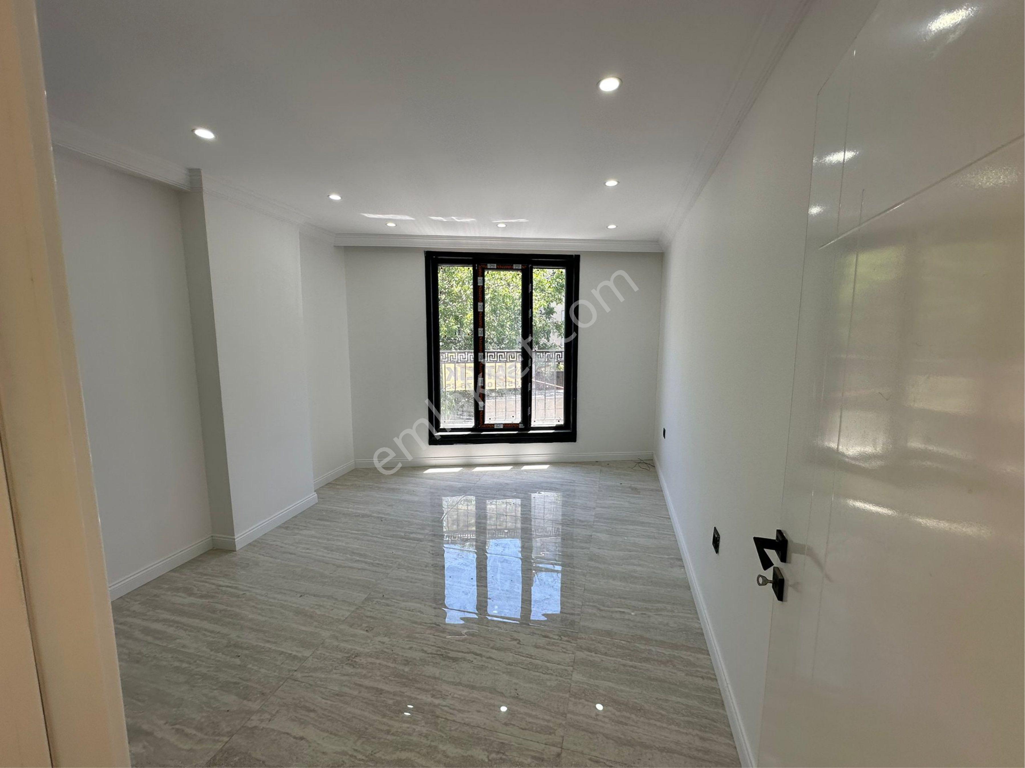 50. Yıl Mhl Satılık Köşe Başı Daire A Cadde Üstü Balkonlu - Görsel 9