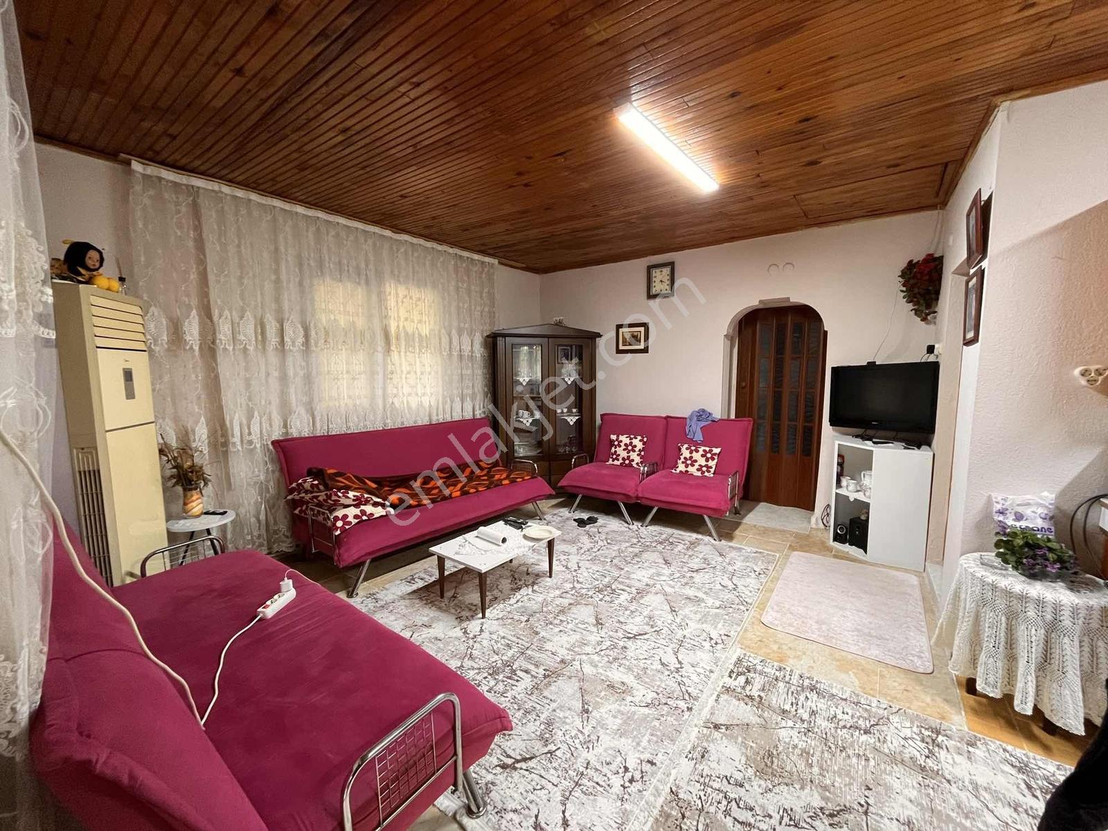 Kemalpaşa Yukarıkızılca Merkez 3+1 Satılık Villa - Görsel 15