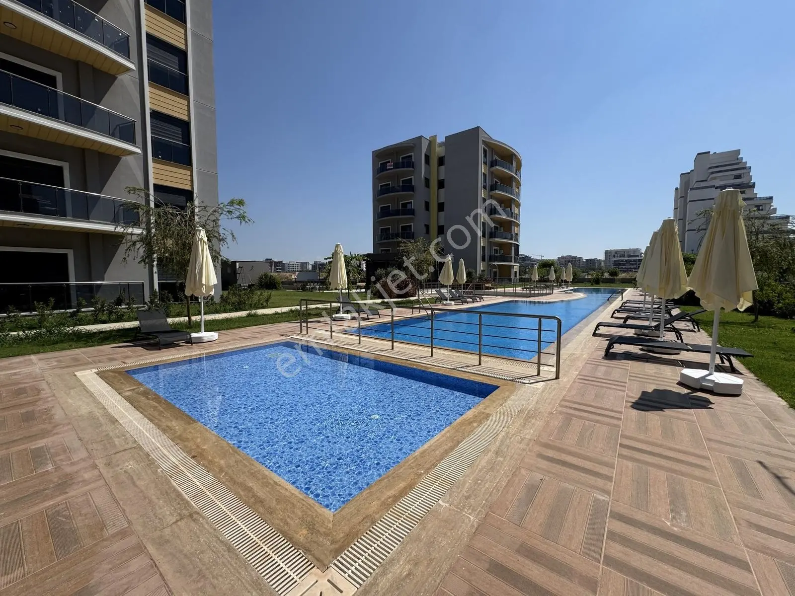 Altıntaş Mahallesi Via Terra Sitesi'nde Geniş 2+1 Kiralık Daire - Görsel 2