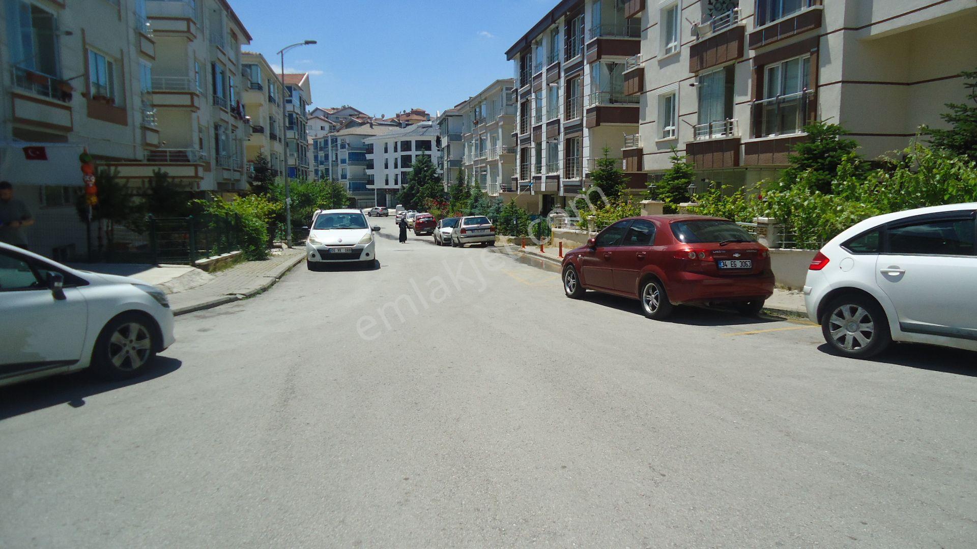 Krc'den Merkezi Konumda 75 M2 Satılık Dükkan - Görsel 10