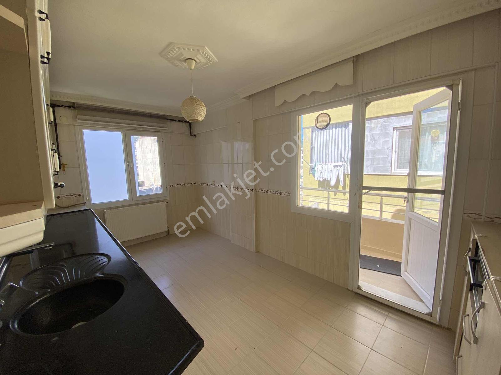 Kemalpaşa Sekiz Eylül Kiralık 2+1 Daire 105 M2 - Görsel 3