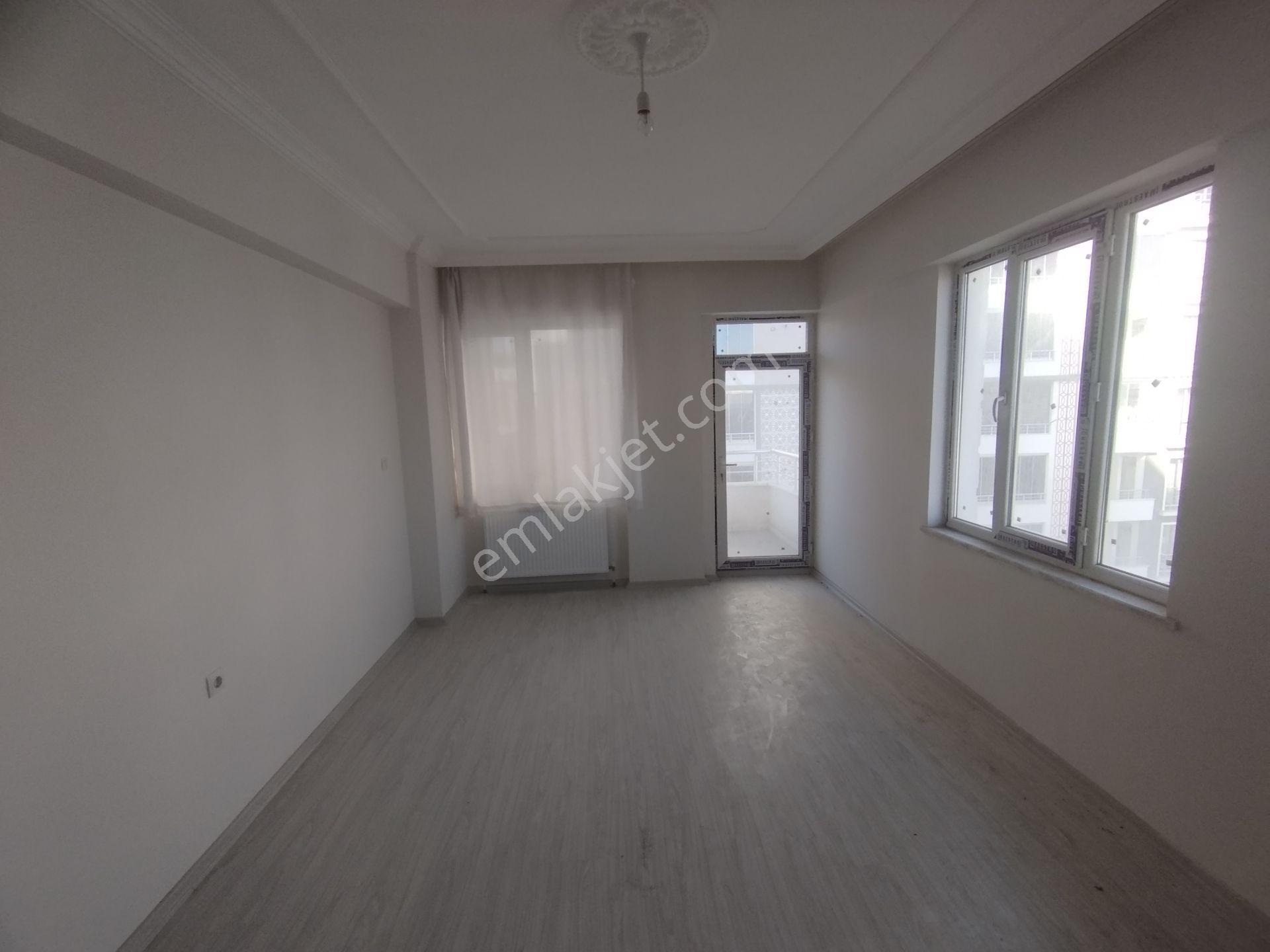 Alihan G.m. Den Rüstempaşa Mah. Yücel İlk Okul Karşısı Kiralık Daire - Görsel 7