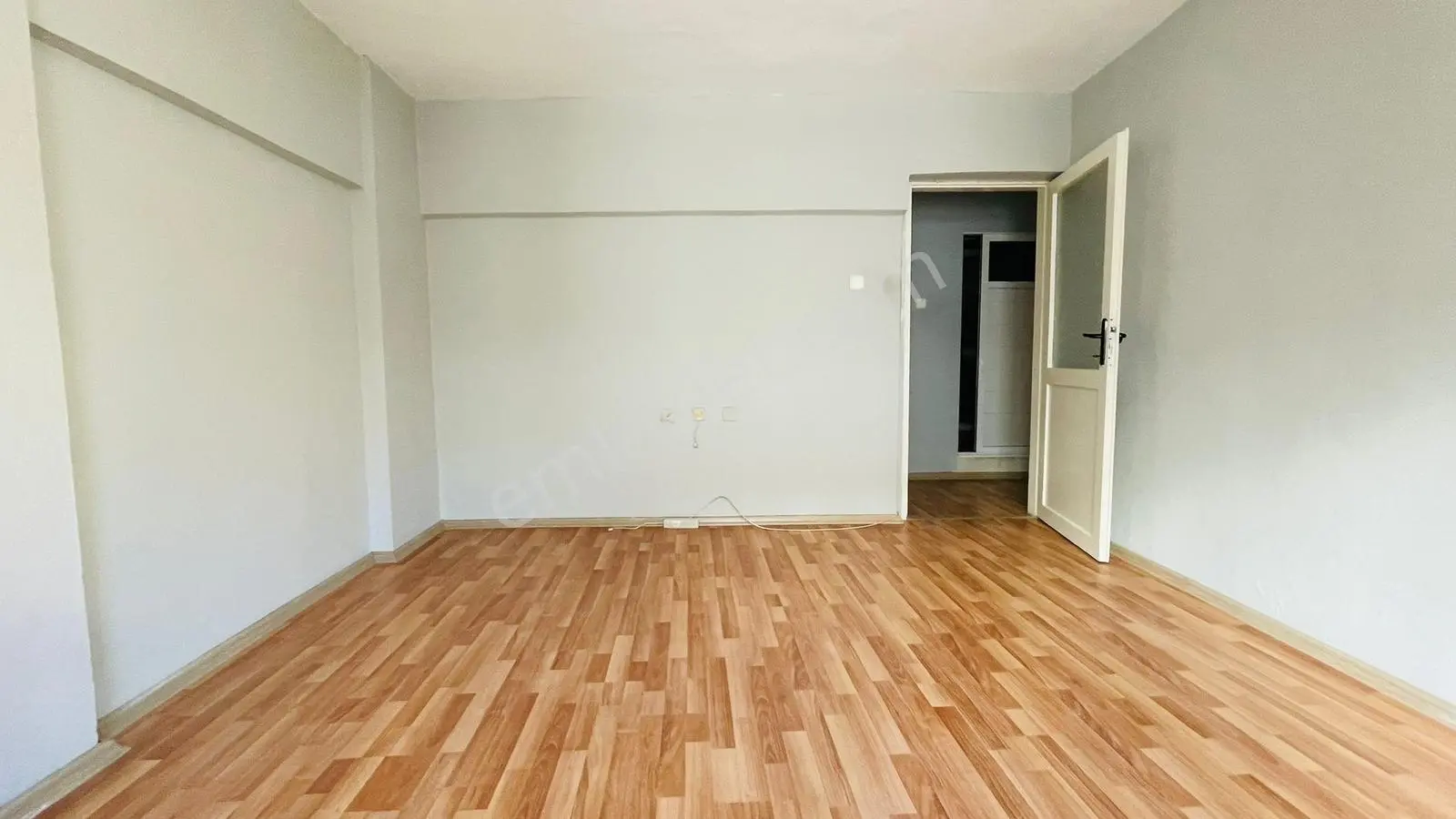 Doğanay'da Köşe Konumda Asansörlü Otoparklı 3+1 Daire - Görsel 5