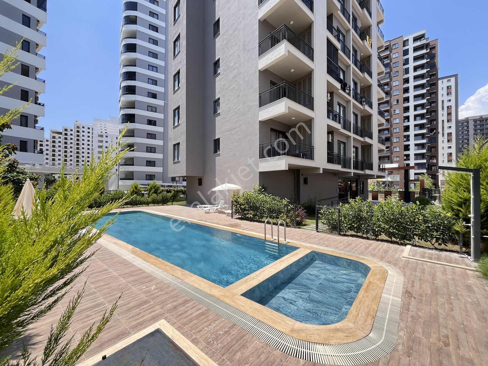 Eşyalı İskanlı Kat Mülkiyetli Lüks 1+1 Denize Yakın Daire - Görsel 21