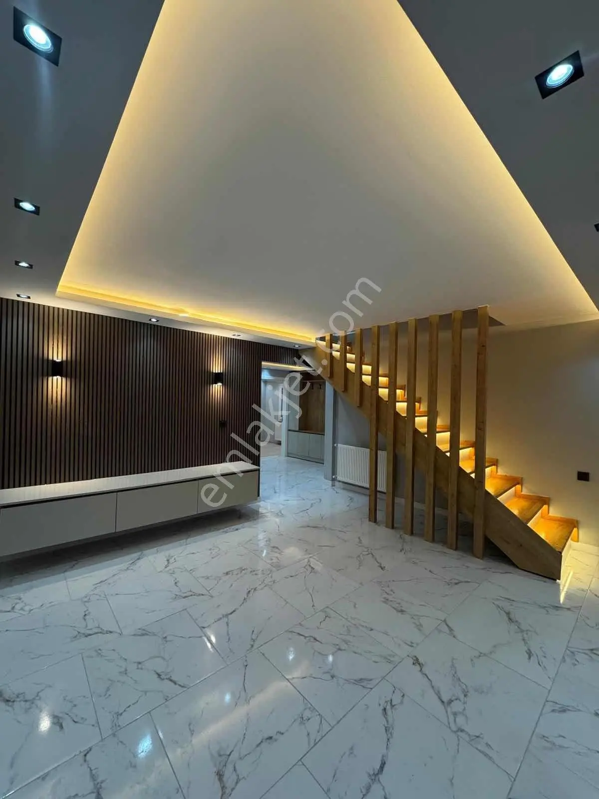 Bornova Yeşilova 5+2 Satılık Dubleks Daire