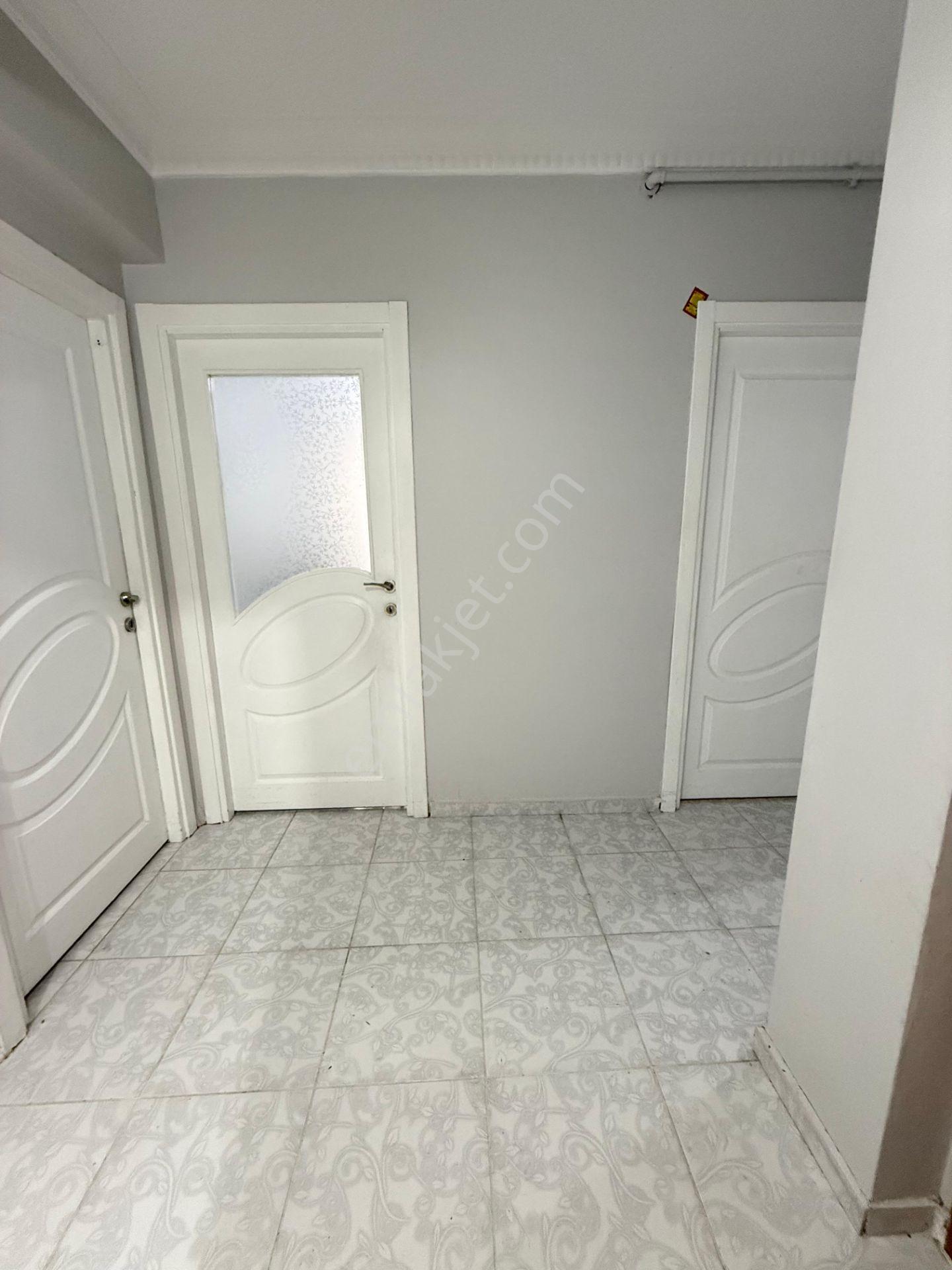 Üçevler Mahallesinde Kiralık Ara Kat 2+1 Daire - Görsel 21
