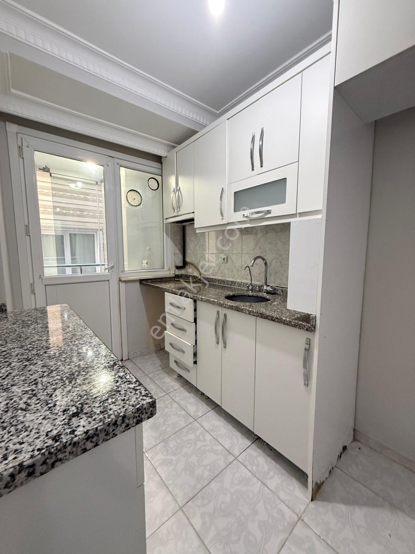 Üçevler Mahallesinde Kiralık Ara Kat 2+1 Daire - Görsel 8