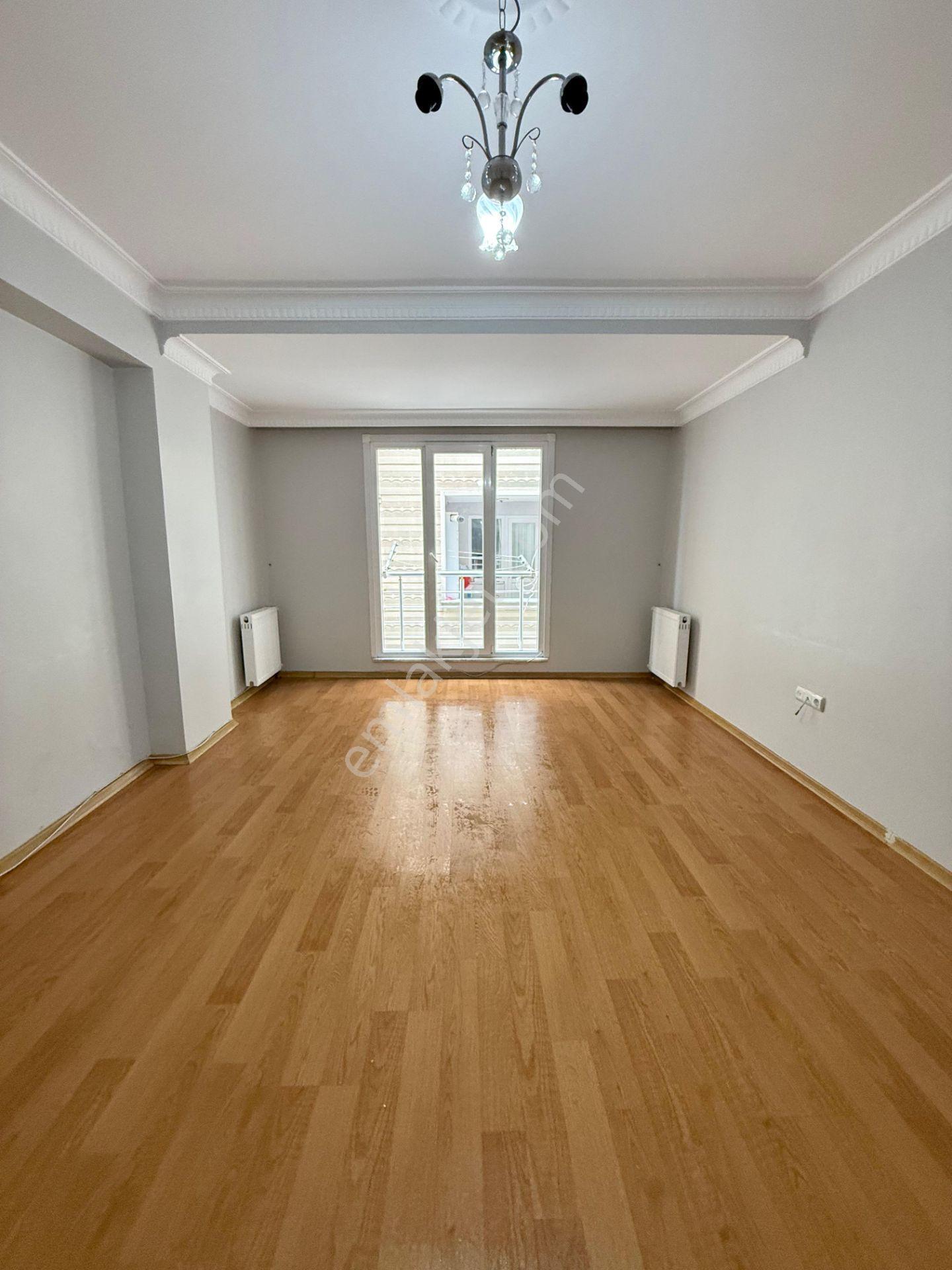 Üçevler Mahallesinde Kiralık Ara Kat 2+1 Daire