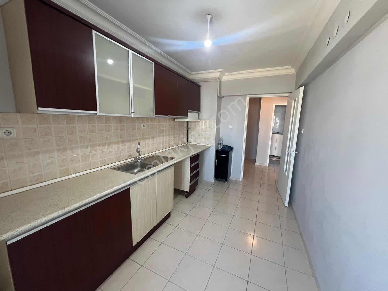 Ahi Mesut Yeşil Elvan Sitesinde Arakatta 3+1 Kiralık Turyap'tan - Görsel 15