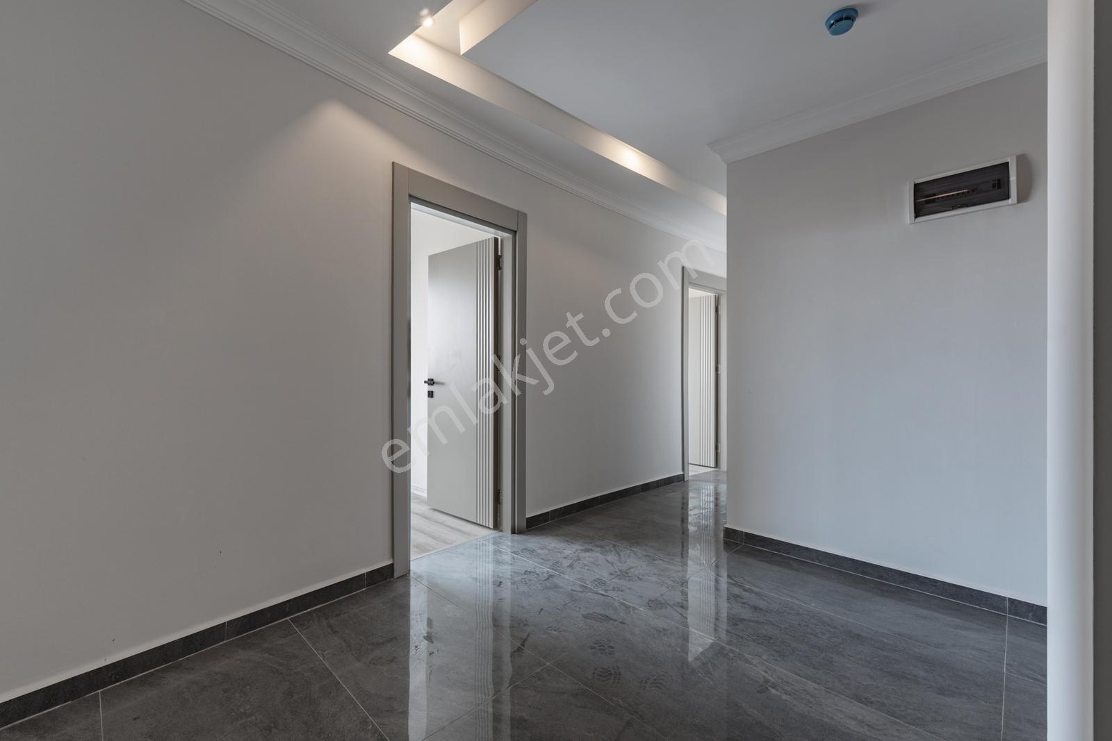 Alanya Obada Prestijli İş Merkezinde Kiralık Ofisler - Görsel 32