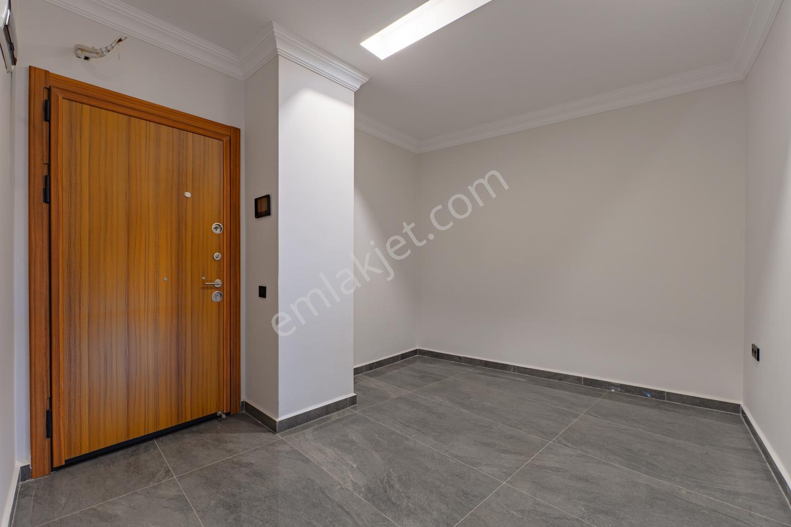 Alanya Obada Prestijli İş Merkezinde Kiralık Ofisler - Görsel 22