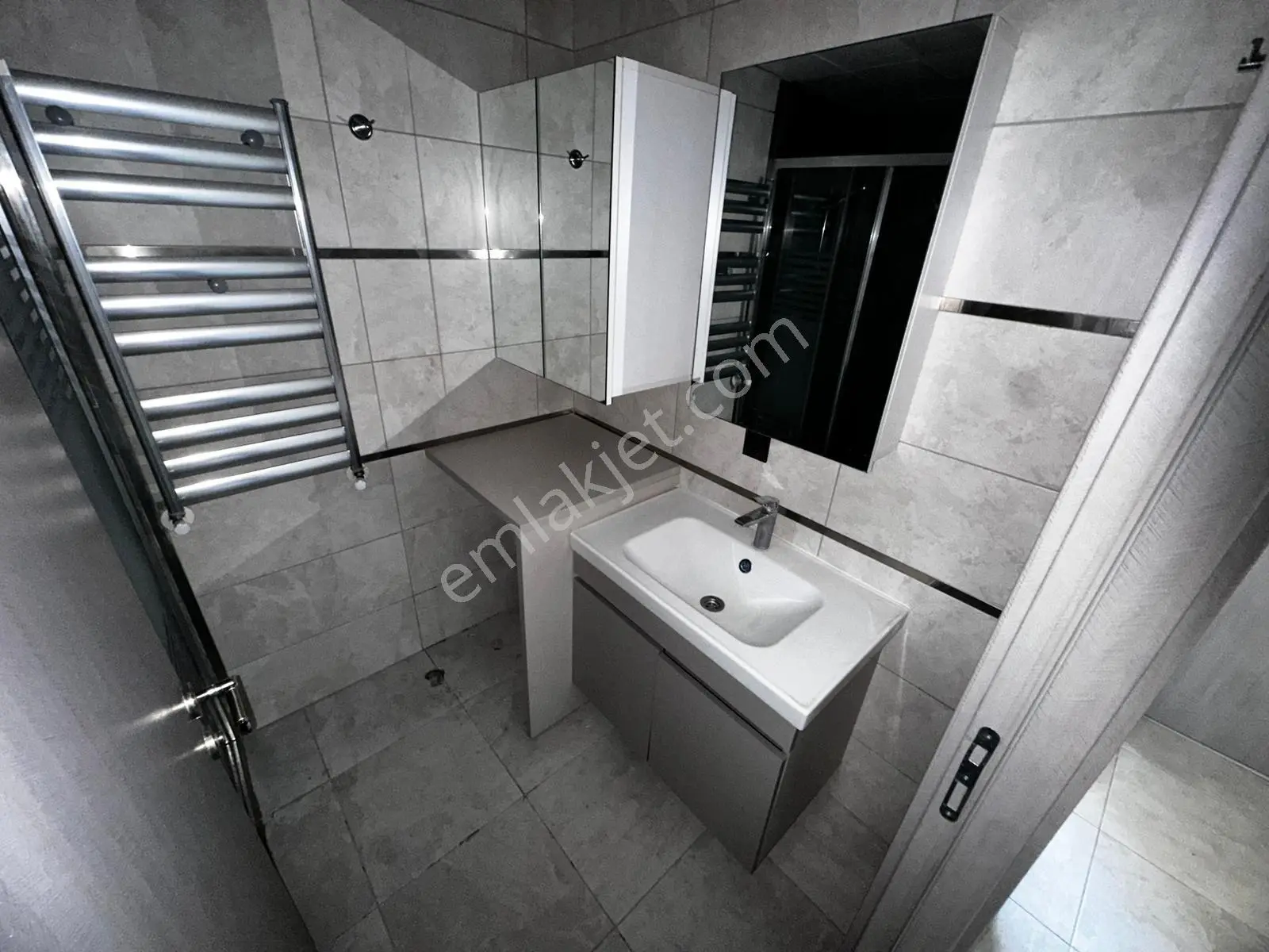 Saraycık Toki Konutları 4.bölge 1.etap 2+1 Yüksek Giriş Yapılı Ebeveyn Banyolu Kiralık Daire - Görsel 21
