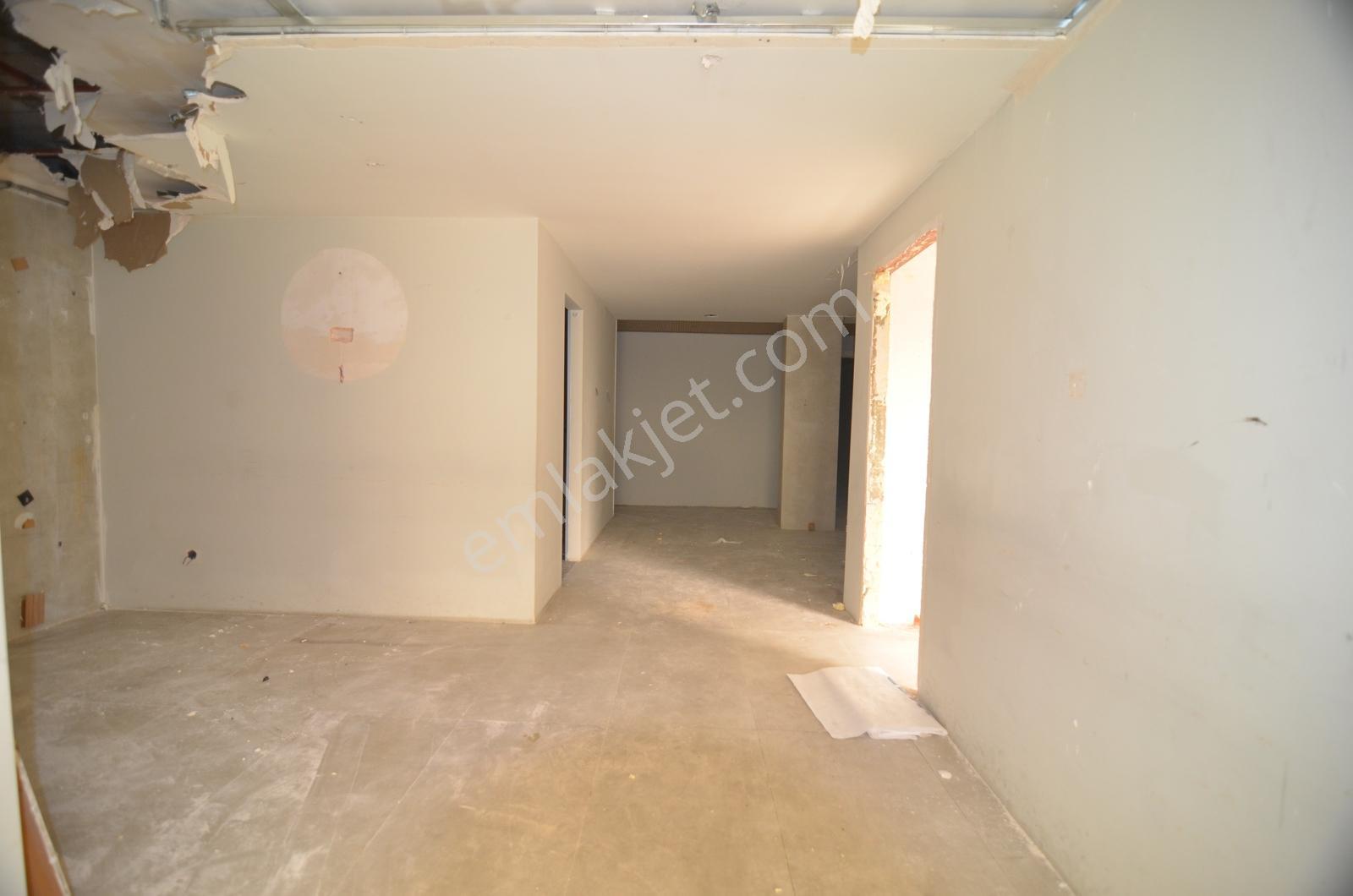 Alanya Atatürk Caddesinde Kiralık İşyeri - Görsel 11