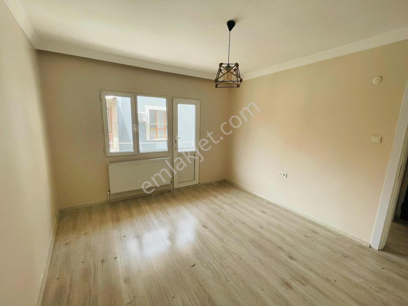 Üçyol Bahçelievler Metro Yakını 2+1 Arakat Doğalgazlı Daire - Görsel 4