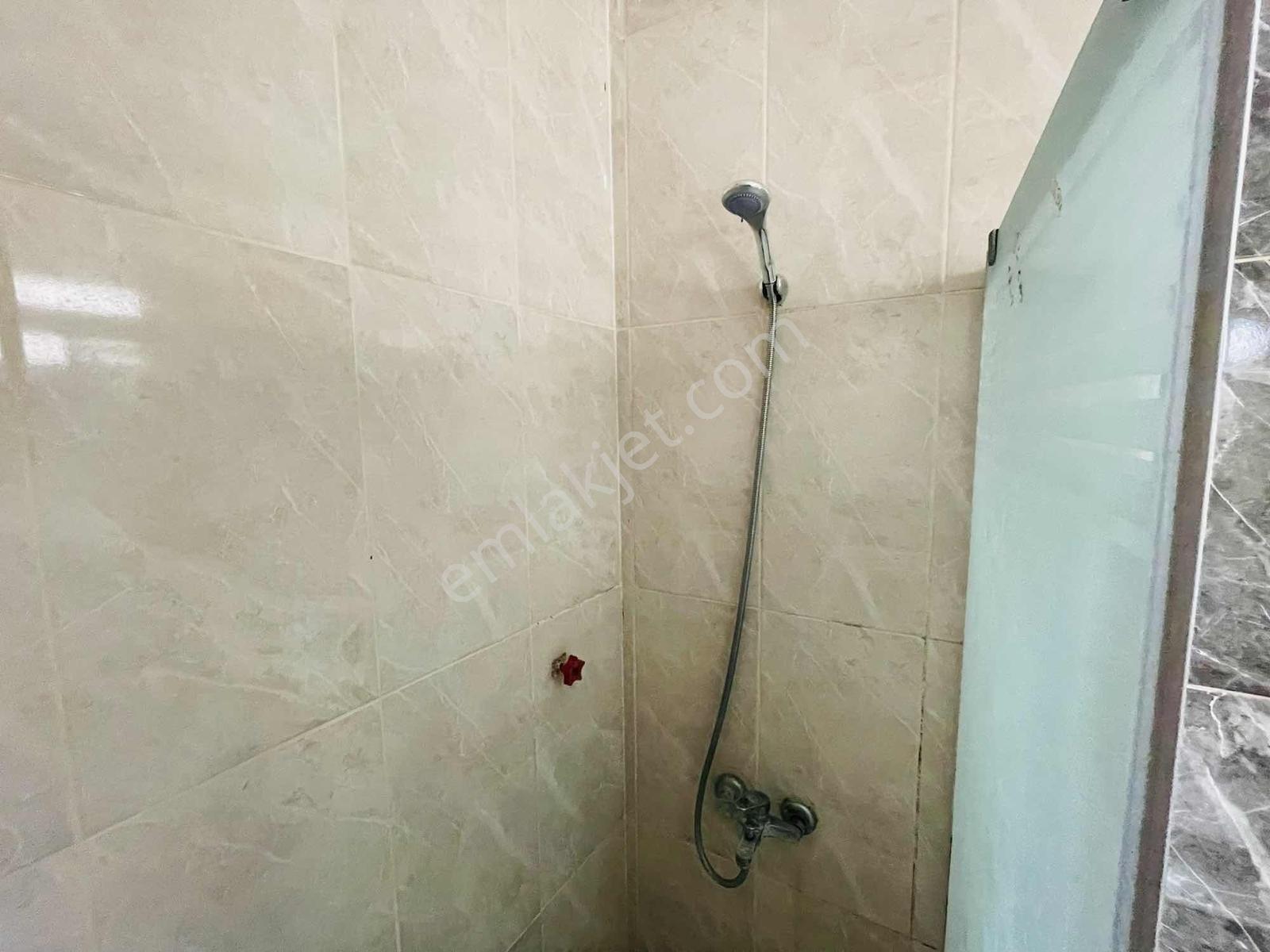 Üçyol Bahçelievler Metro Yakını 2+1 Arakat Doğalgazlı Daire - Görsel 3