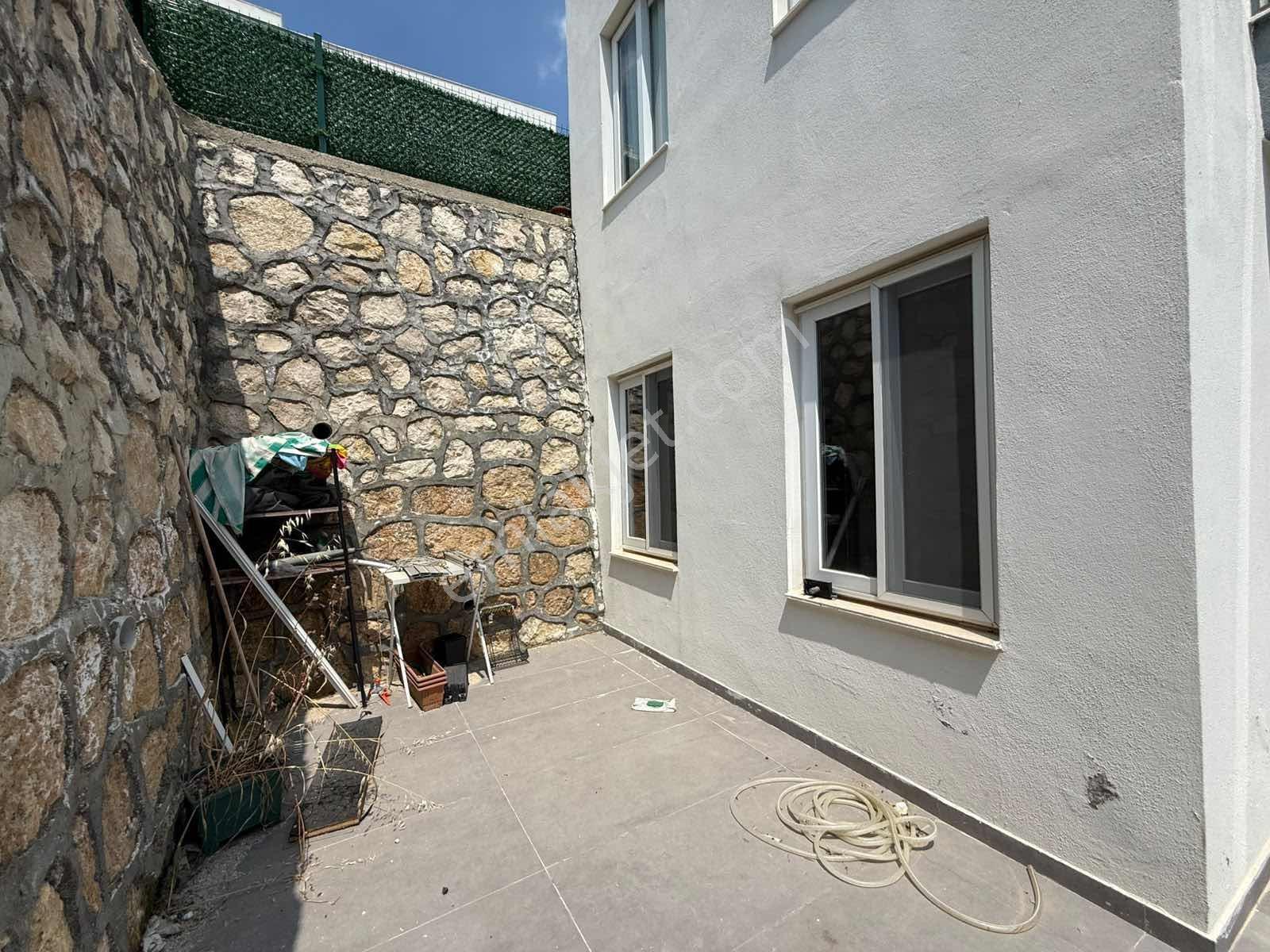 Kabasakal'da/2+1/site İçi/havuz/güvenlik/hobi Bahçeli/ç.banyolu! - Görsel 13