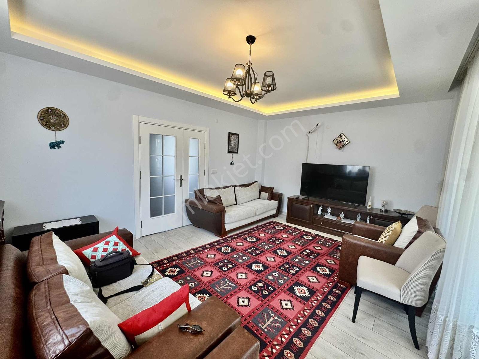 Müstakil Özel Yapım Geniş Bahçeli Denize Yakın 4+1 Villamız - Görsel 35