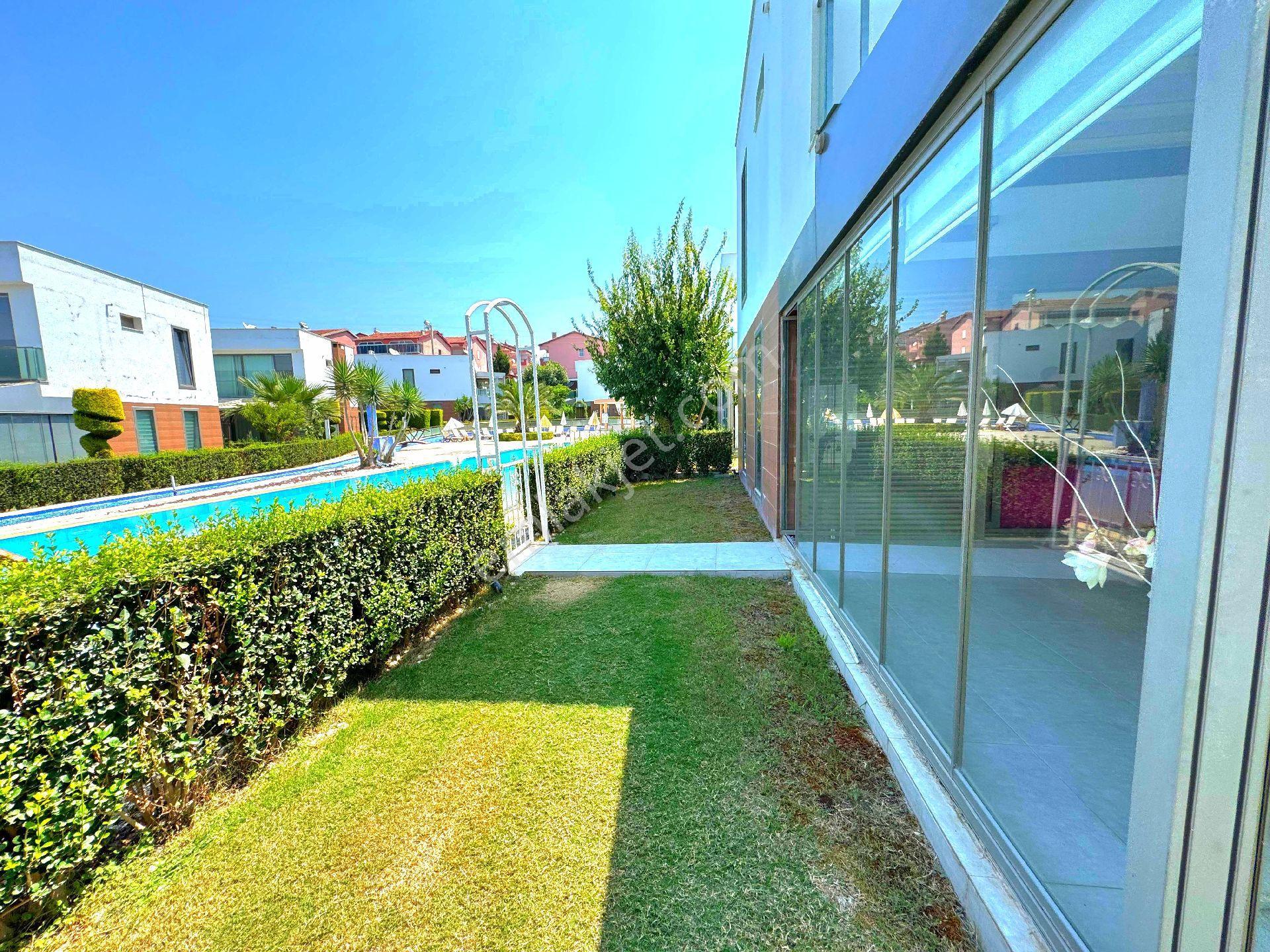 Kuşadasında Alış-veriş Mağ.çok Yakın Havuzlu Sitede Bahçeli Villa - Görsel 34