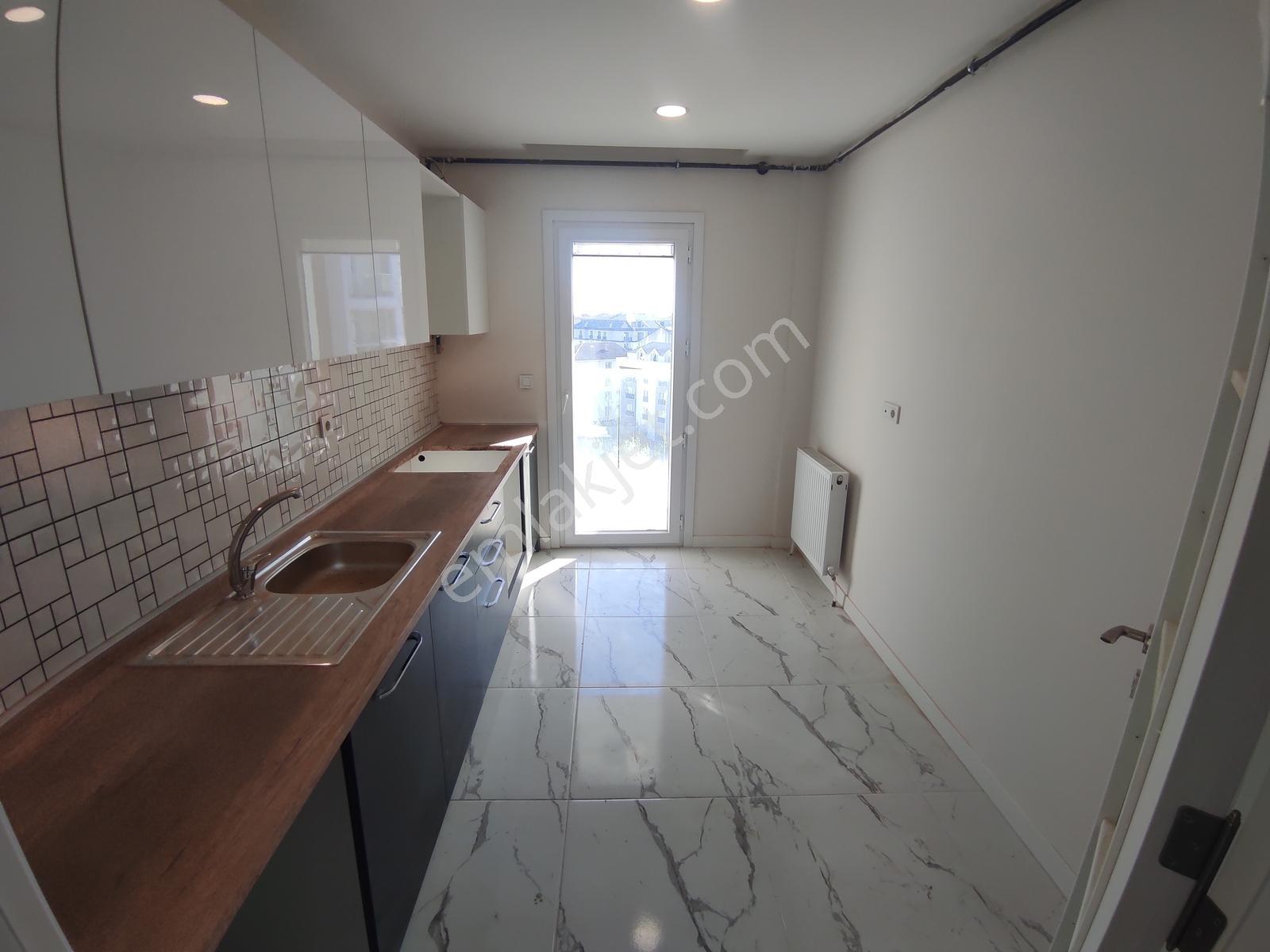 Silivri Yeni Mh. Merkezde Güvenlikli Site İçi 2+1 Kiralık - Görsel 15