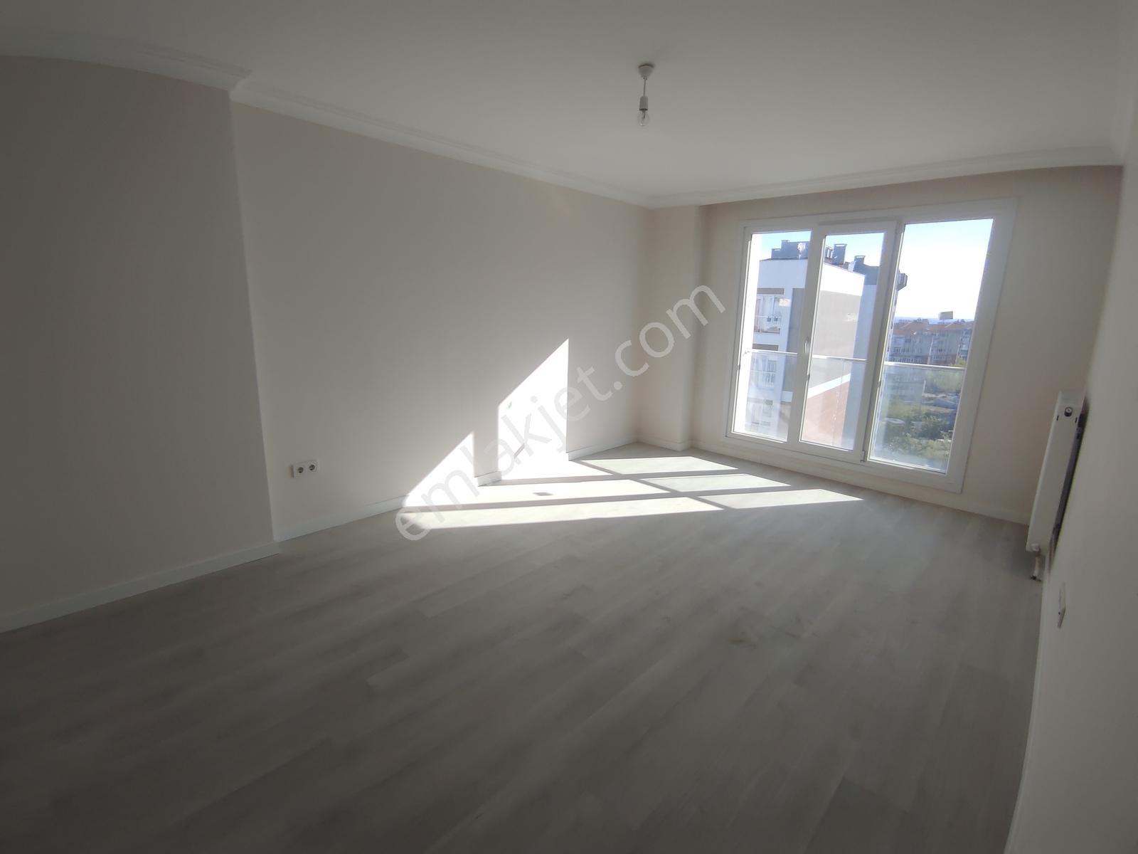 Silivri Yeni Mh. Merkezde Güvenlikli Site İçi 2+1 Kiralık - Görsel 12