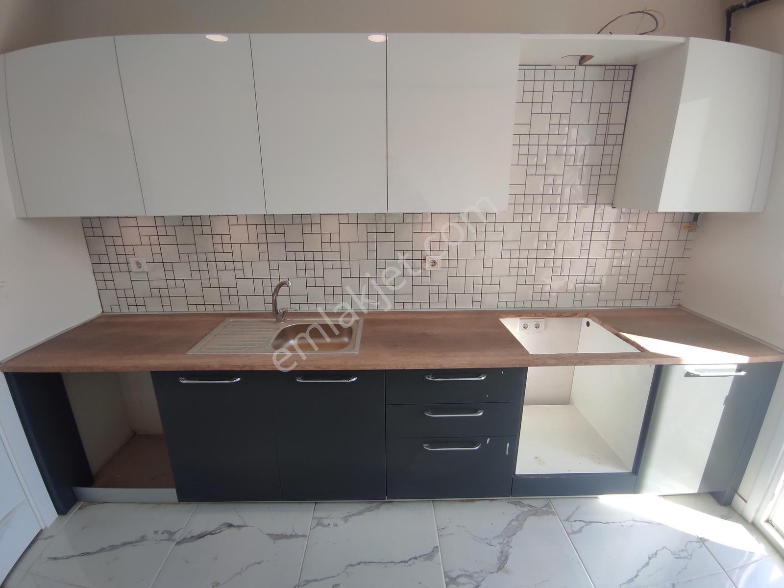 Silivri Yeni Mh. Merkezde Güvenlikli Site İçi 2+1 Kiralık - Görsel 13