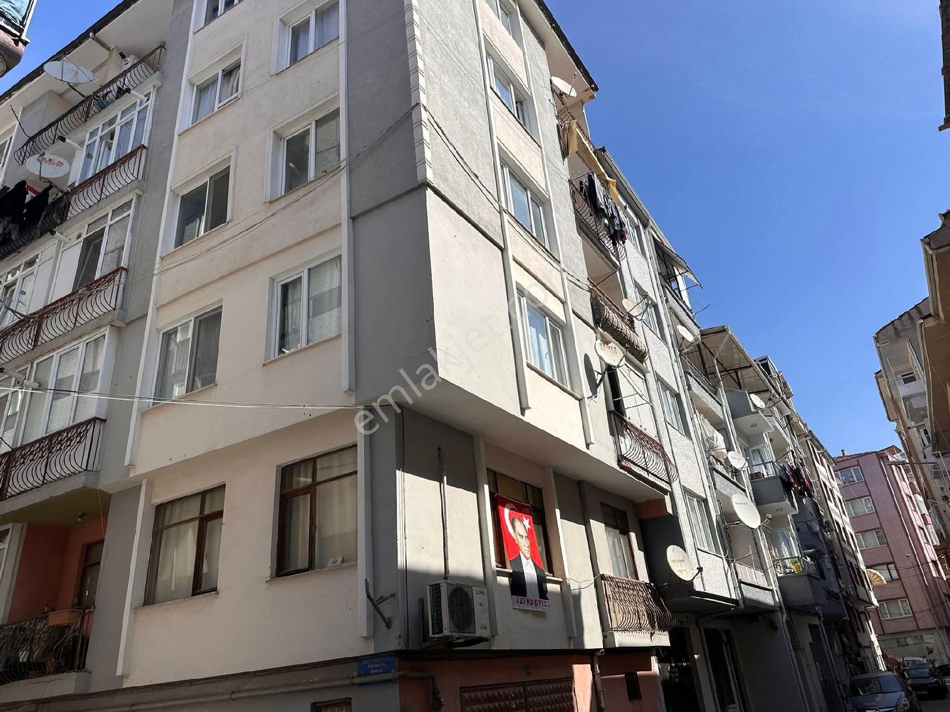 Küçük Emlaktan Gemlik Çarşı Merkezde Satılık 2+1 Arakat Daire - Görsel 3