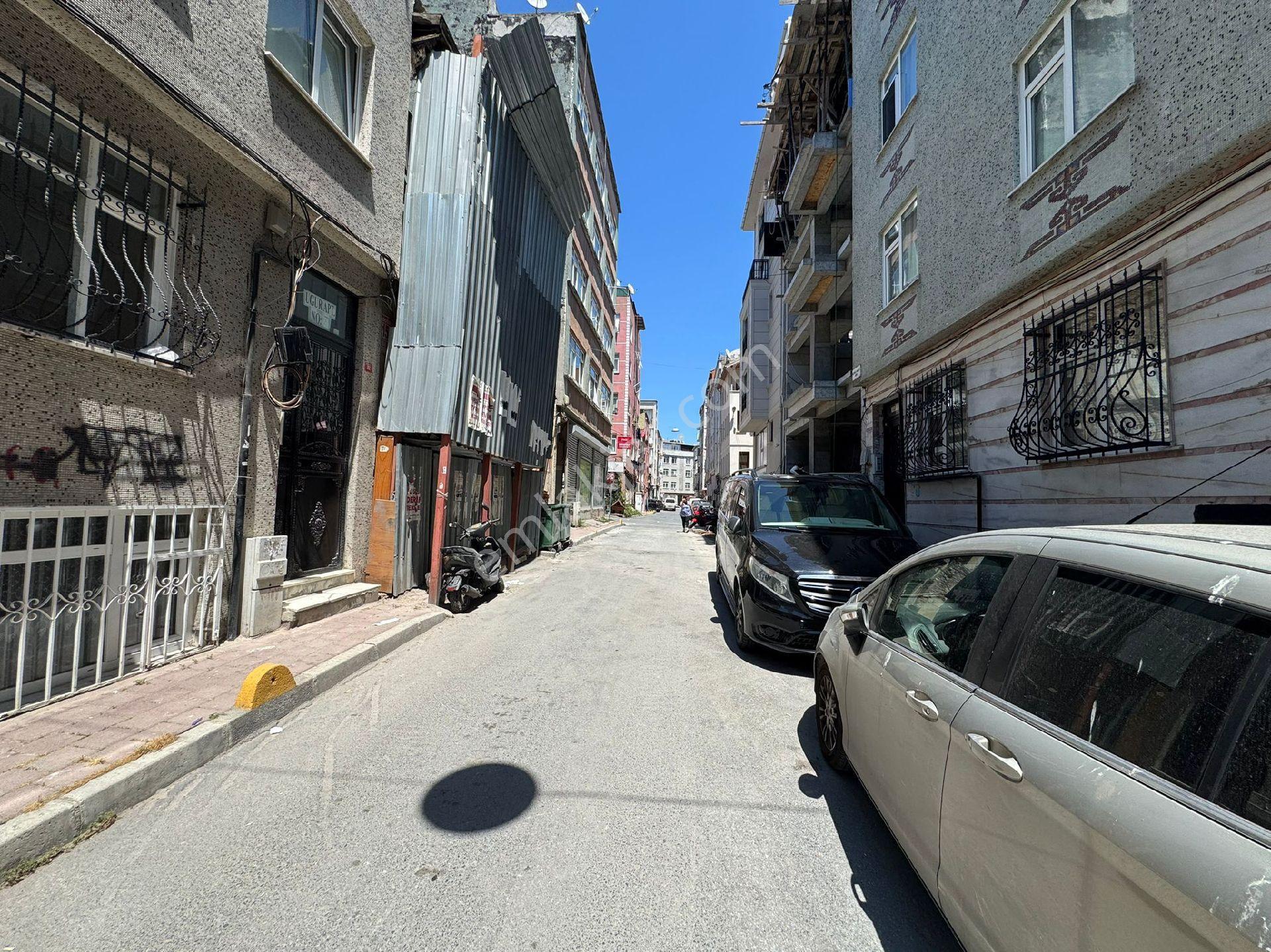 Fatih Kocamustafapaşa Cumartesi Pazarında 19yıllık Binada Satılık Daire - Görsel 8