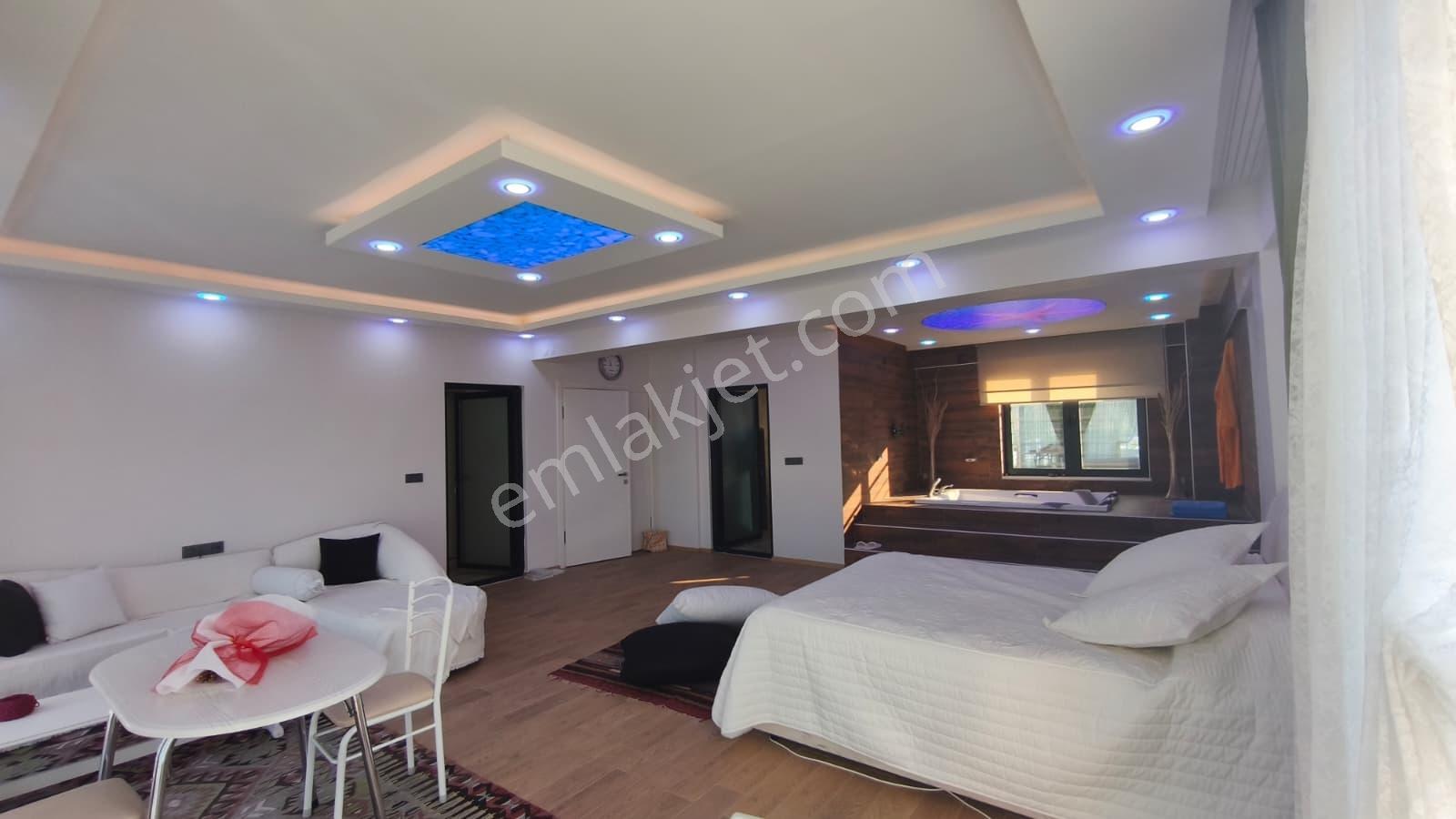 Net Yatırımdan Karşıyakada Süper Villa - Görsel 20