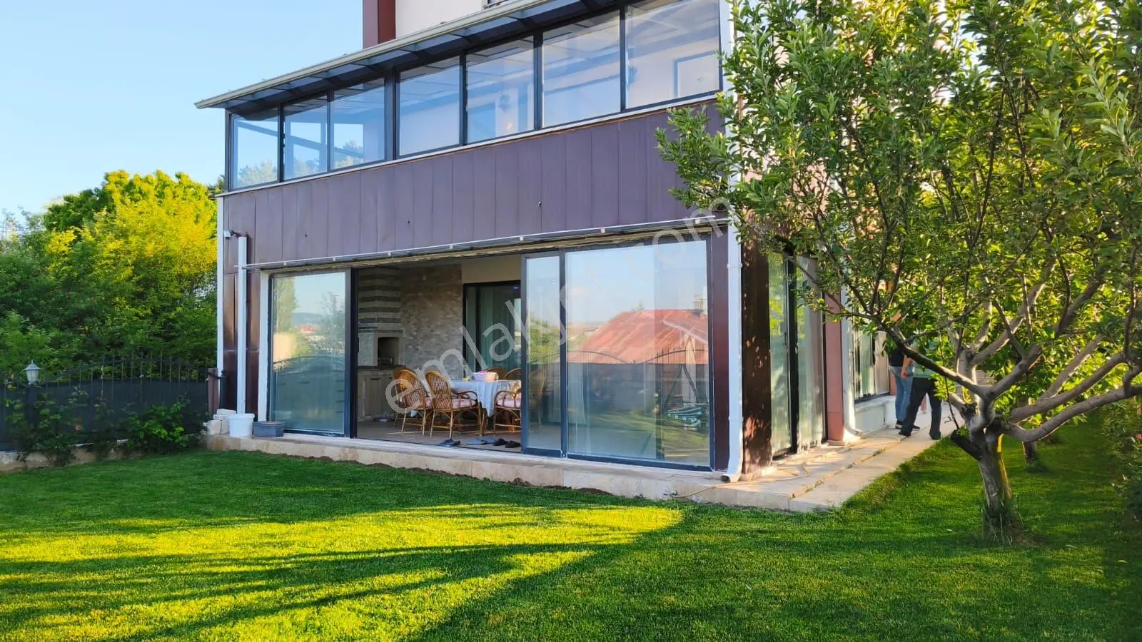 Net Yatırımdan Karşıyakada Süper Villa - Görsel 3