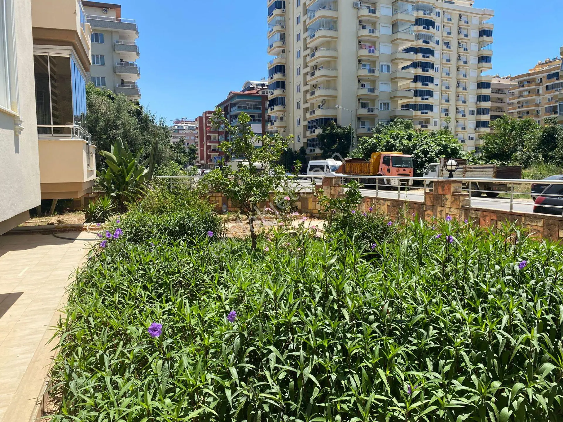 Alanya Mahmutlar Raınbow Sitesi 2+1 Full Eşyalı Daire 100 M2 6 Katlı Binanın 3 Katında 25.000tl - Görsel 5