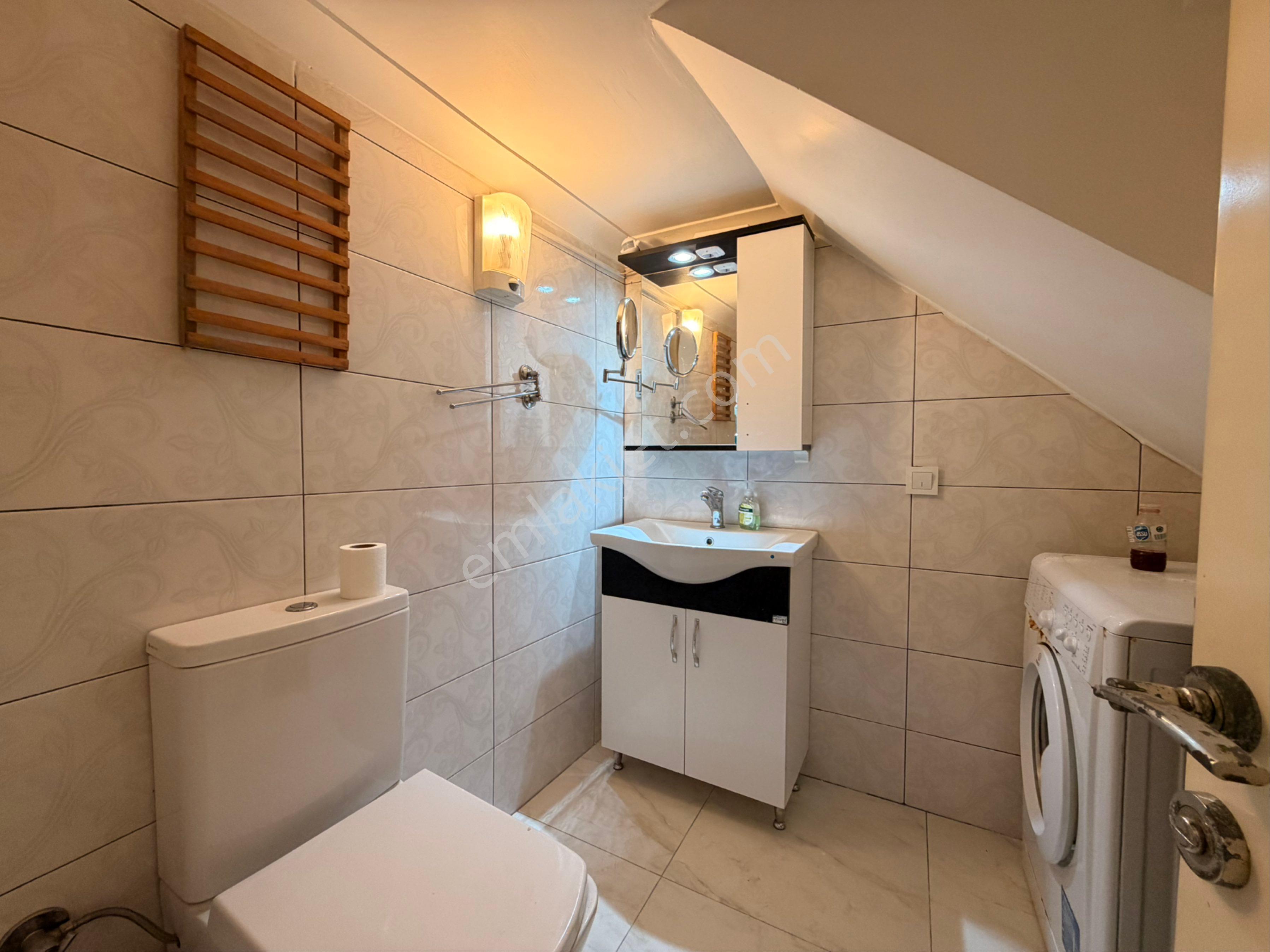 Kuşadası Merkezde Denize Sıfır Eşsiz Kiralık Villa - Görsel 30