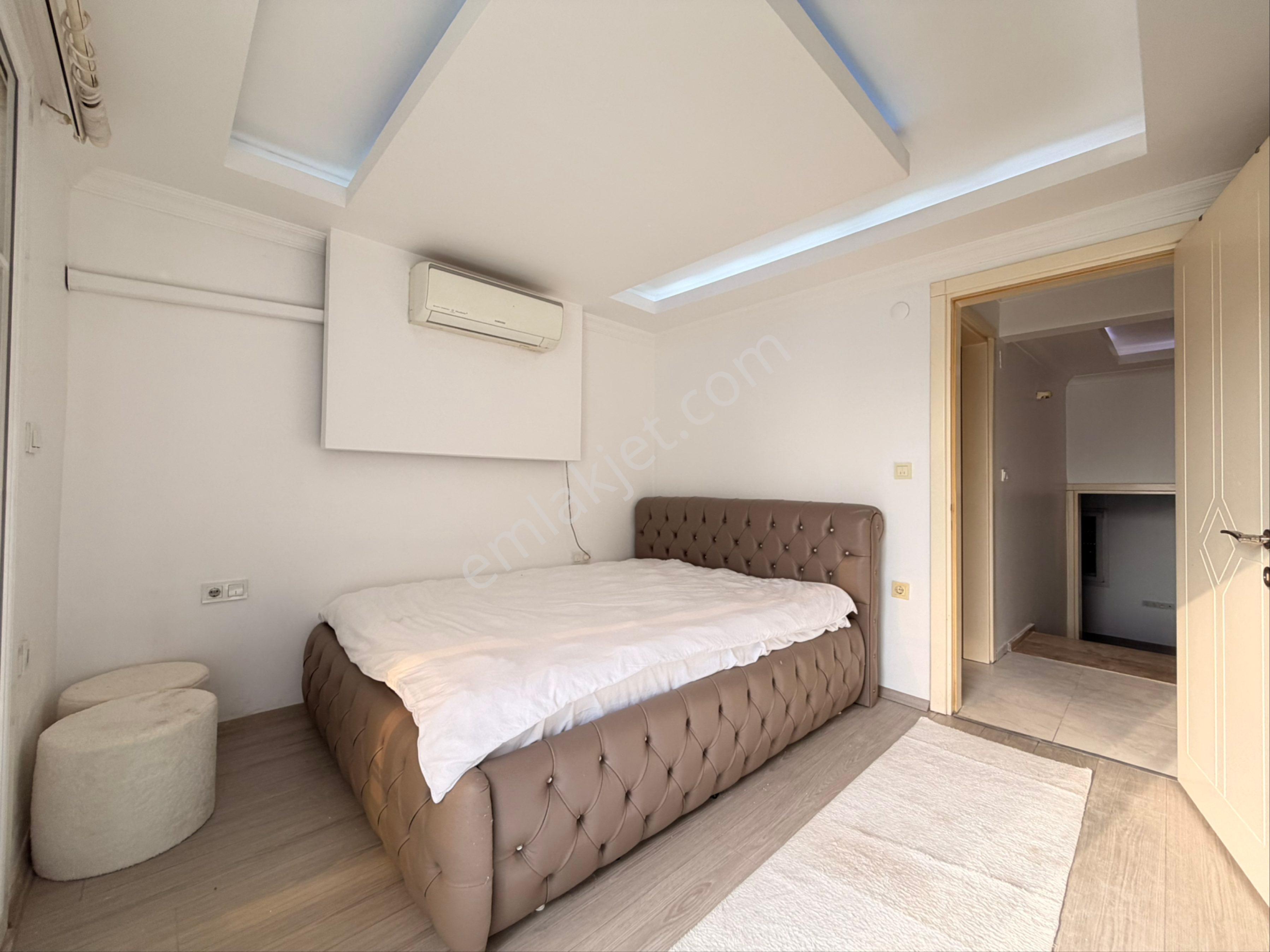Kuşadası Merkezde Denize Sıfır Eşsiz Kiralık Villa - Görsel 21